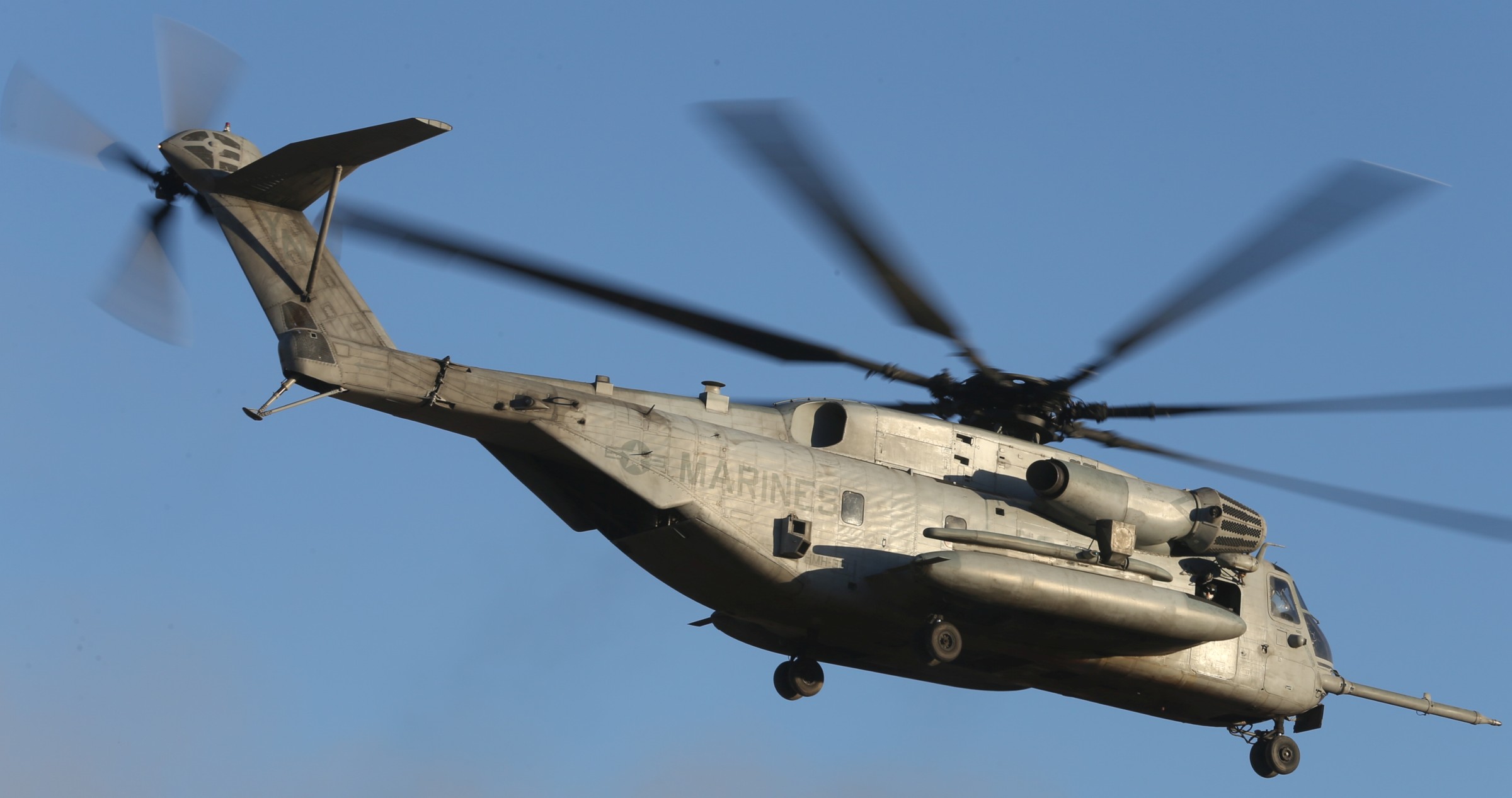 hmh-361 flying tigers marine heavy helicopter squadron usmc sikorsky ch-53e super stallion 26