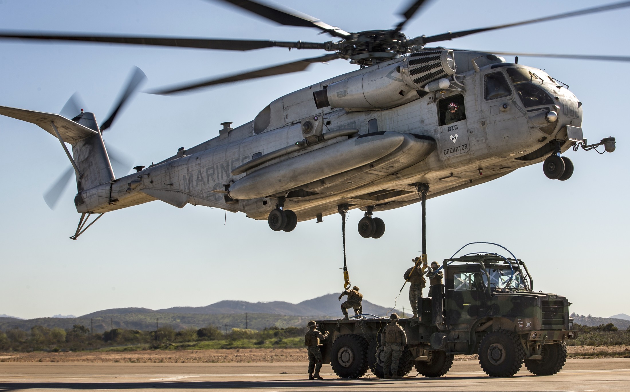hmh-361 flying tigers marine heavy helicopter squadron usmc sikorsky ch-53e super stallion 41