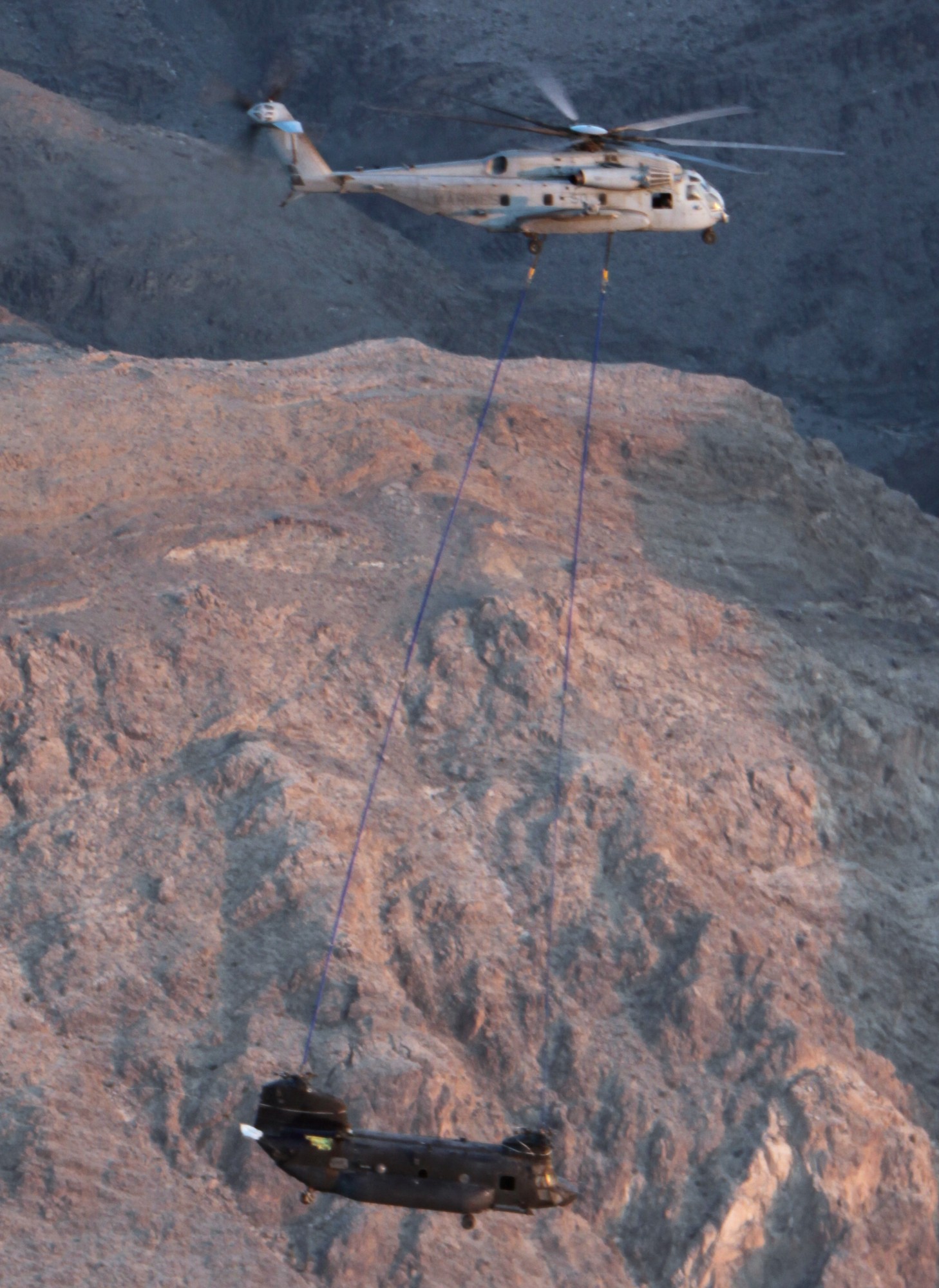 hmh-361 flying tigers marine heavy helicopter squadron usmc sikorsky ch-53e super stallion 74