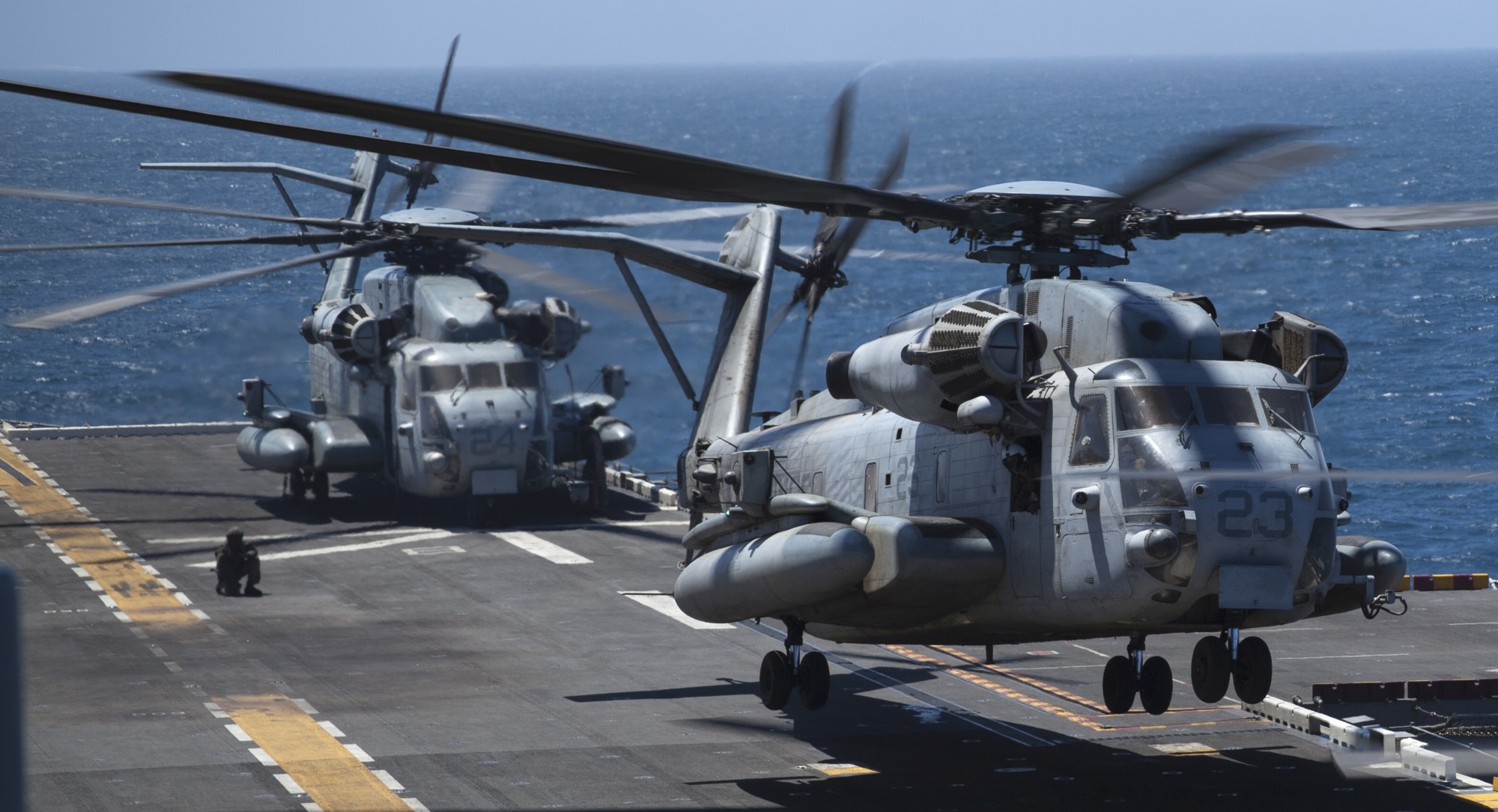 hmh-361 flying tigers marine heavy helicopter squadron usmc sikorsky ch-53e super stallion 77