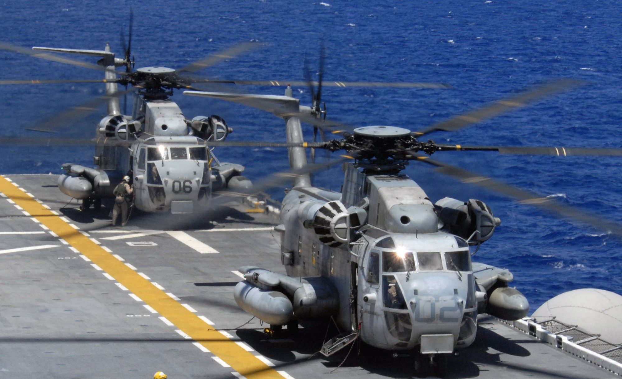hmh-362 ugly angels marine heavy helicopter squadron usmc sikorsky ch-53d sea stallion 08 uss bonhomme richard lhd-6