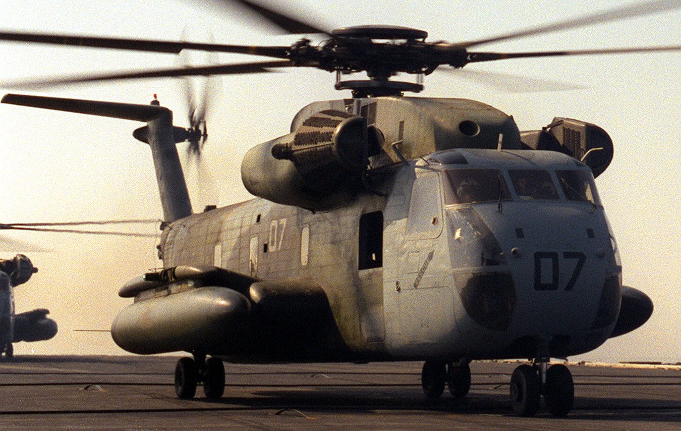 hmh-362 ugly angels marine heavy helicopter squadron usmc sikorsky ch-53d sea stallion 24