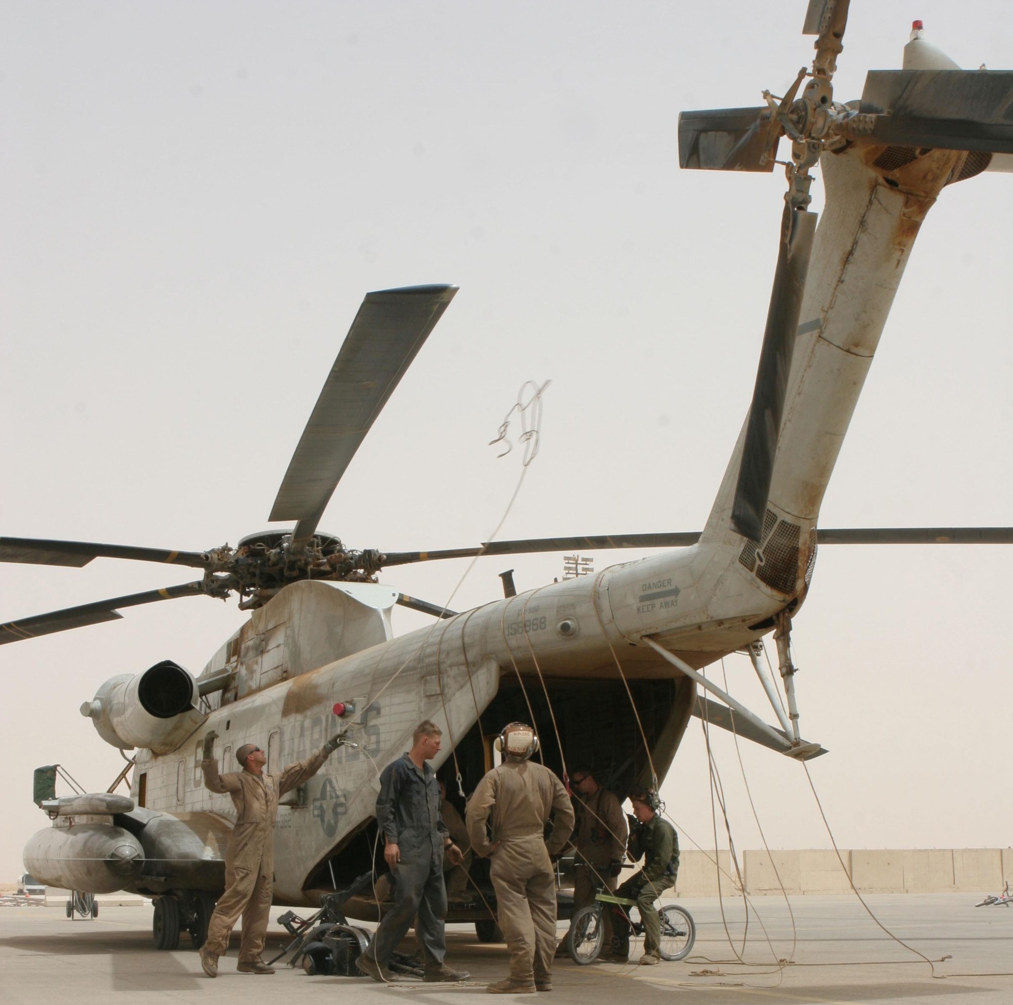 hmh-362 ugly angels marine heavy helicopter squadron usmc sikorsky ch-53d sea stallion 26