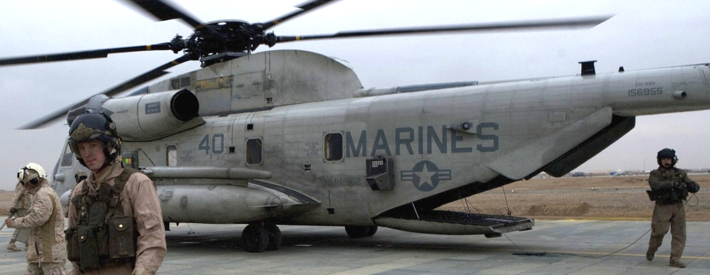 hmh-362 ugly angels marine heavy helicopter squadron usmc sikorsky ch-53d sea stallion 44