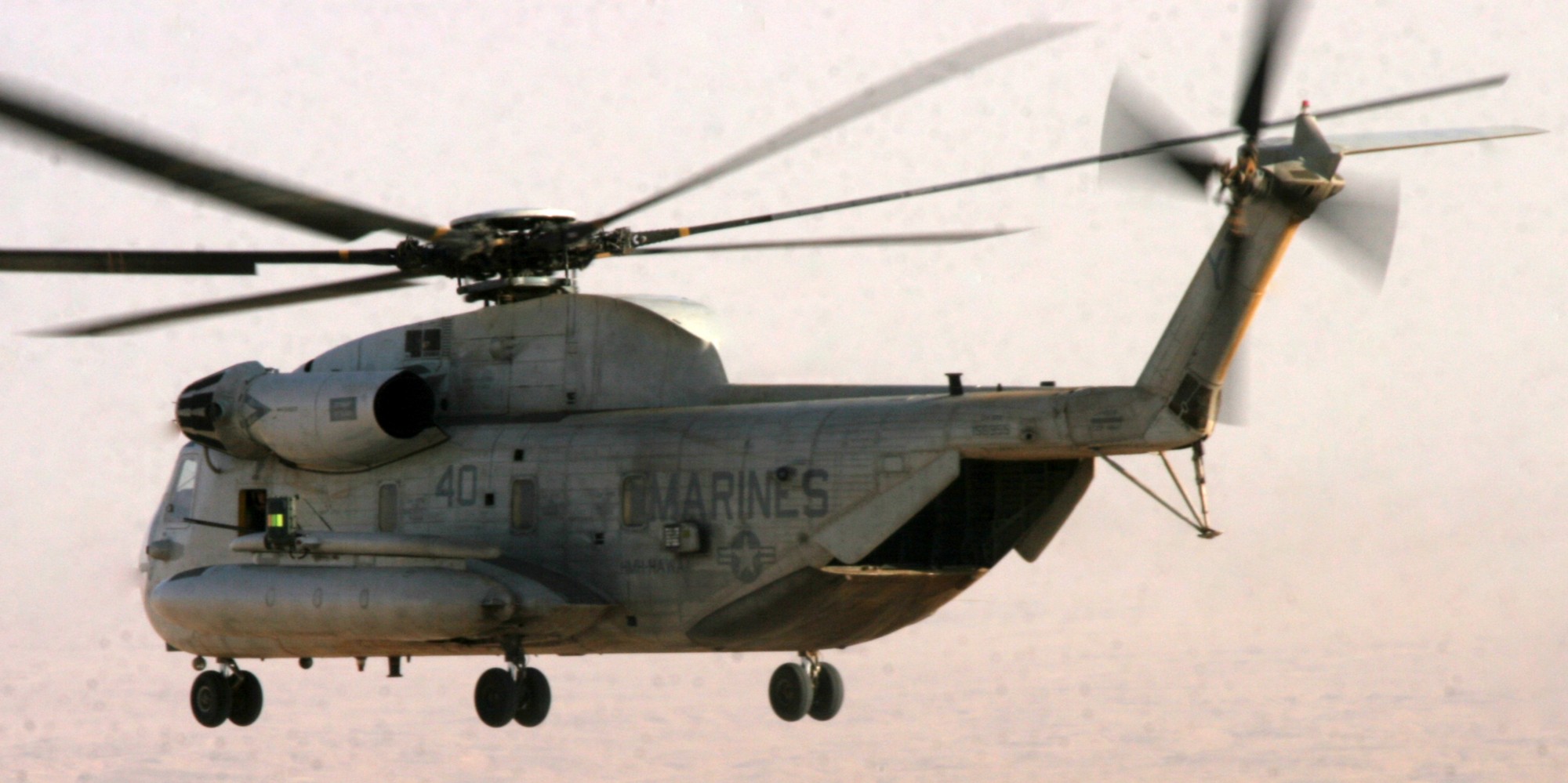 hmh-363 red lions marine heavy helicopter squadron usmc sikorsky ch-53d sea stallion 25 al asad iraq