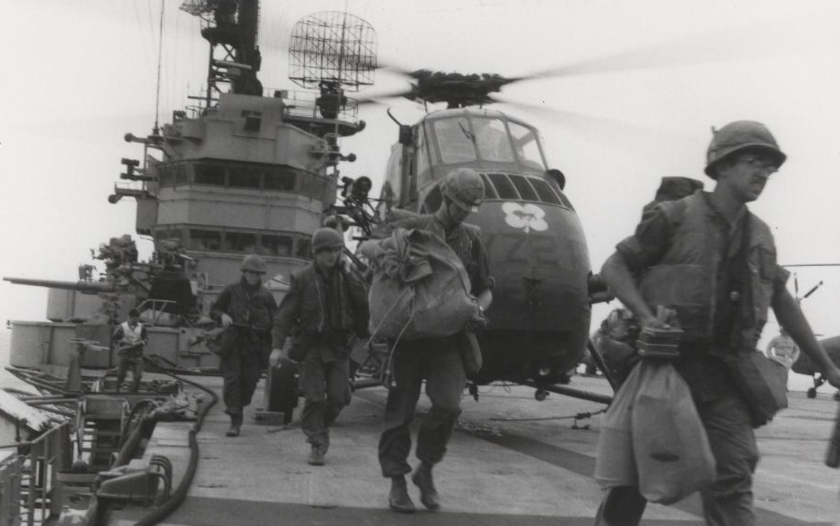 hmm-363 red lions marine medium helicopter squadron usmc sikorsky uh-34d seahorse uss iwo jima lph-2 39
