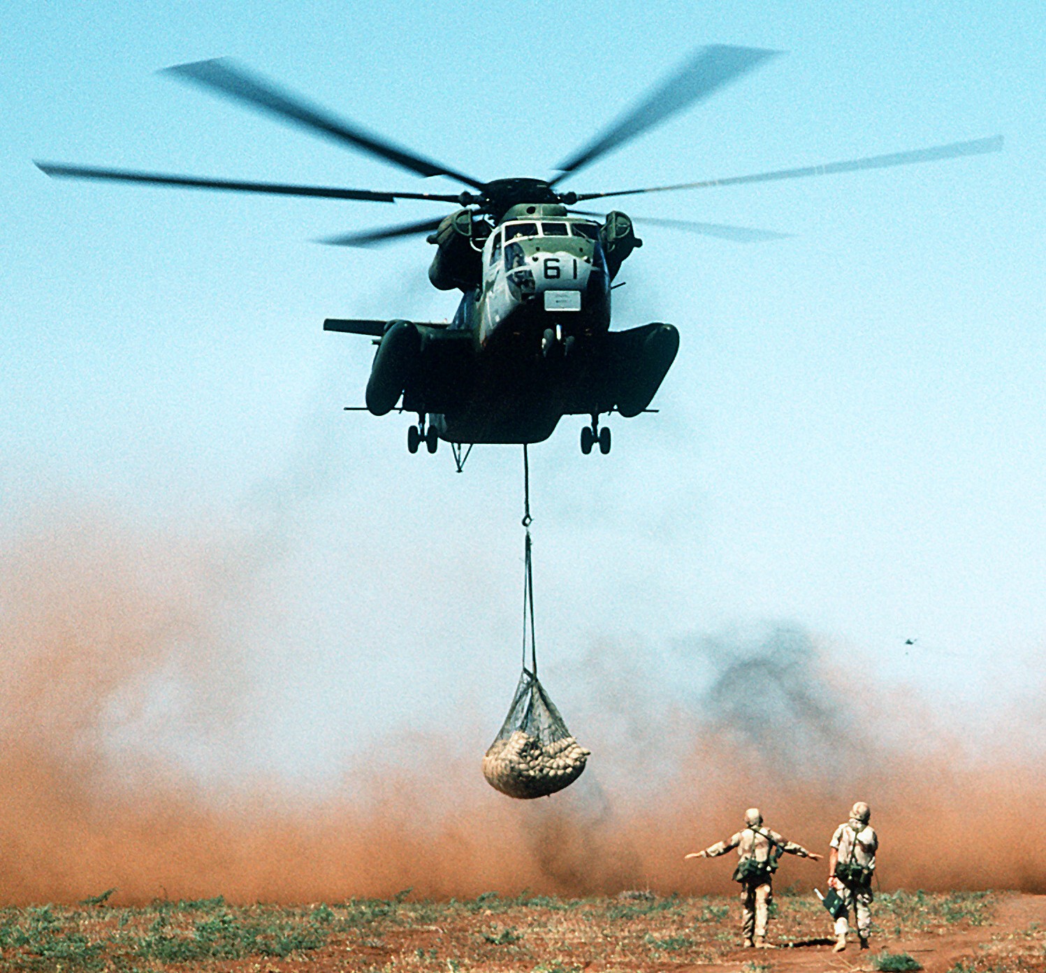 hmh-363 red lions marine heavy helicopter squadron usmc sikorsky ch-53d sea stallion 45 somalia 1993