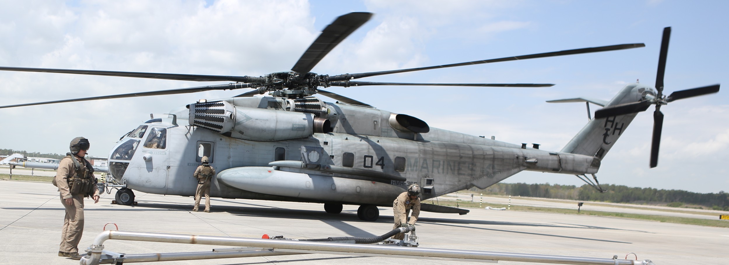 hmh-366 hammerheads marine heavy helicopter squadron usmc sikorsky ch-53e super stallion 43
