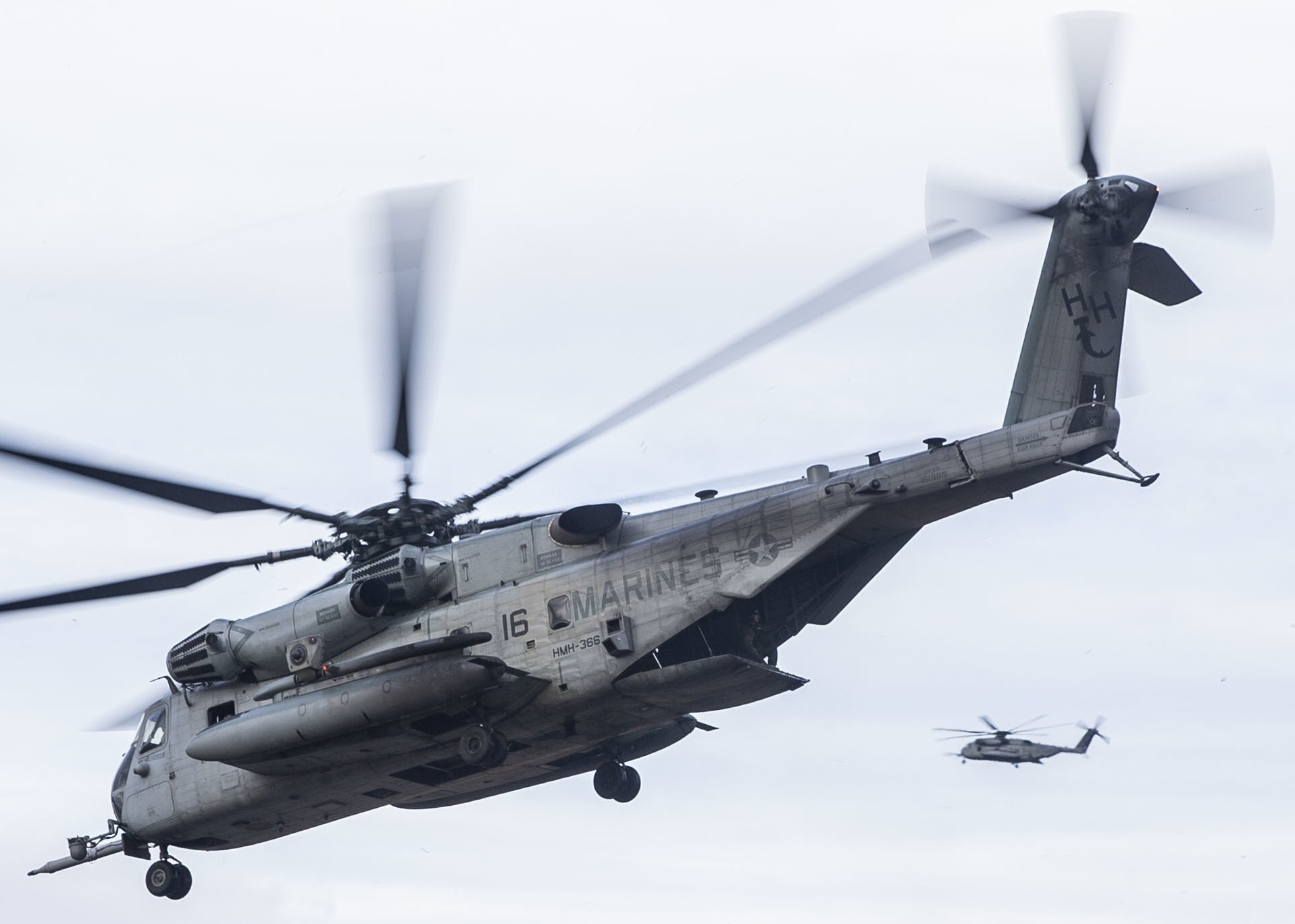 hmh-366 hammerheads marine heavy helicopter squadron usmc sikorsky ch-53e super stallion 81 exercise trident juncture norway