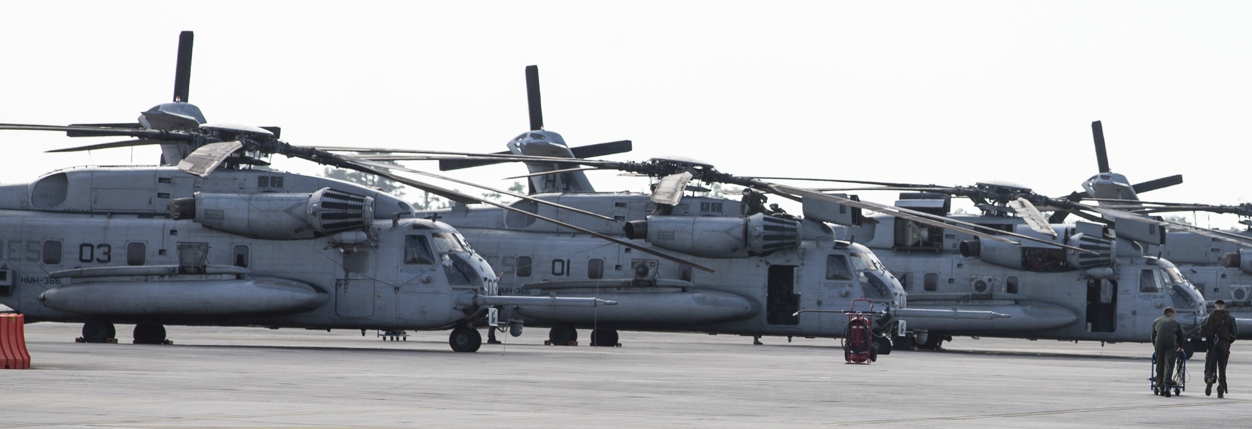 hmh-366 hammerheads marine heavy helicopter squadron usmc sikorsky ch-53e super stallion 111 mcas new river north carolina