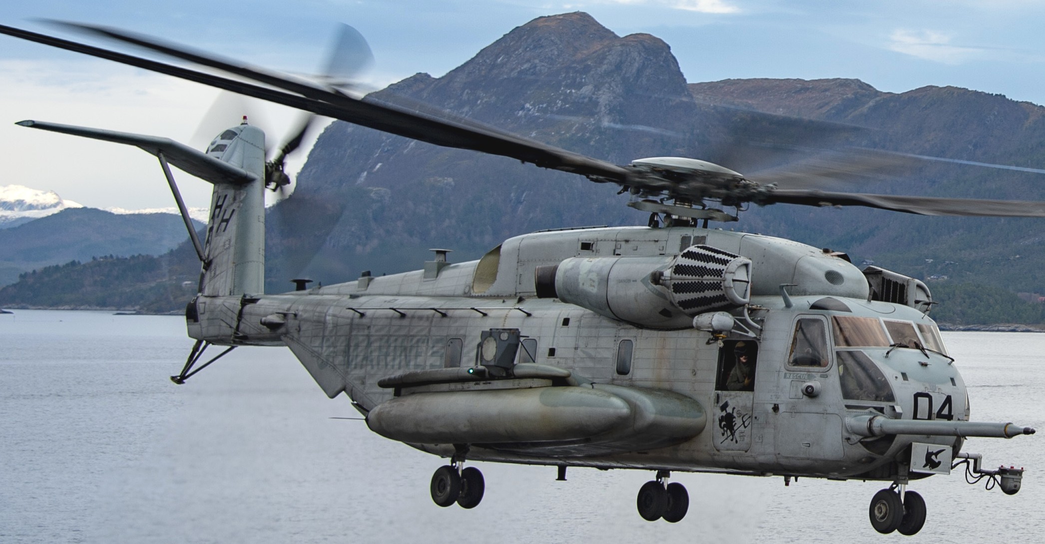hmh-366 hammerheads ch-53e super stallion marine heavy helicopter squadron nato exercise trident juncture 2018 135