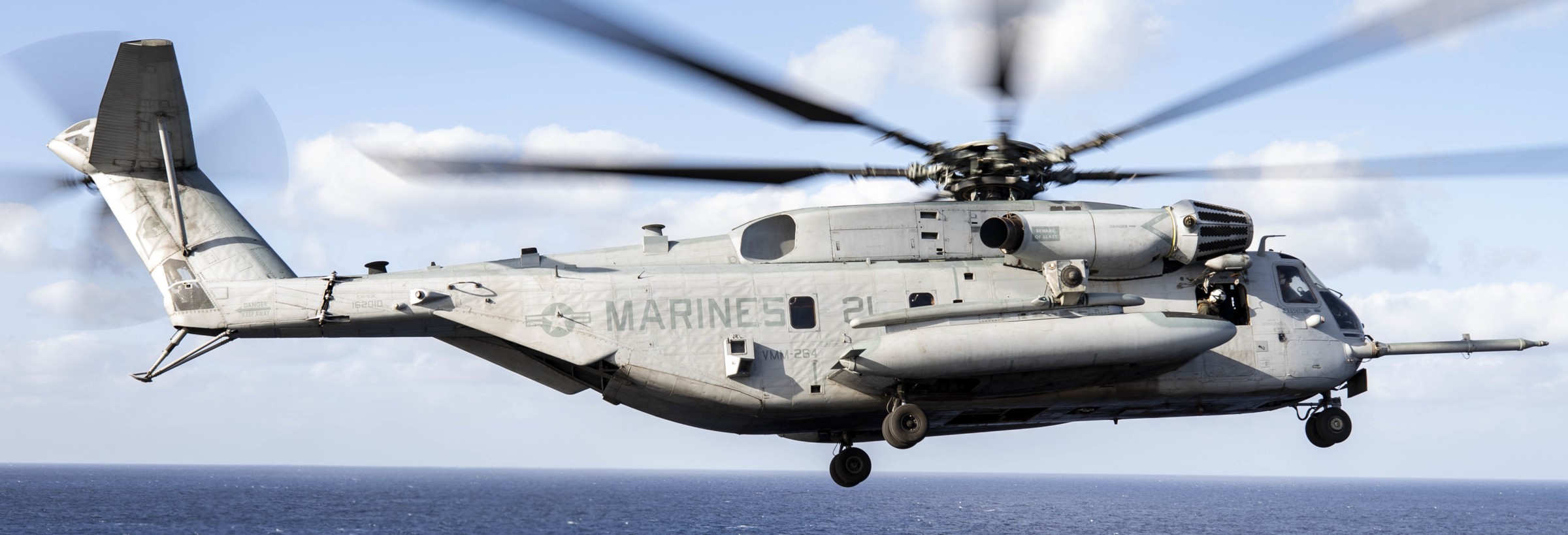 hmh-366 hammerheads ch-53e super stallion marine heavy helicopter squadron usmc 140