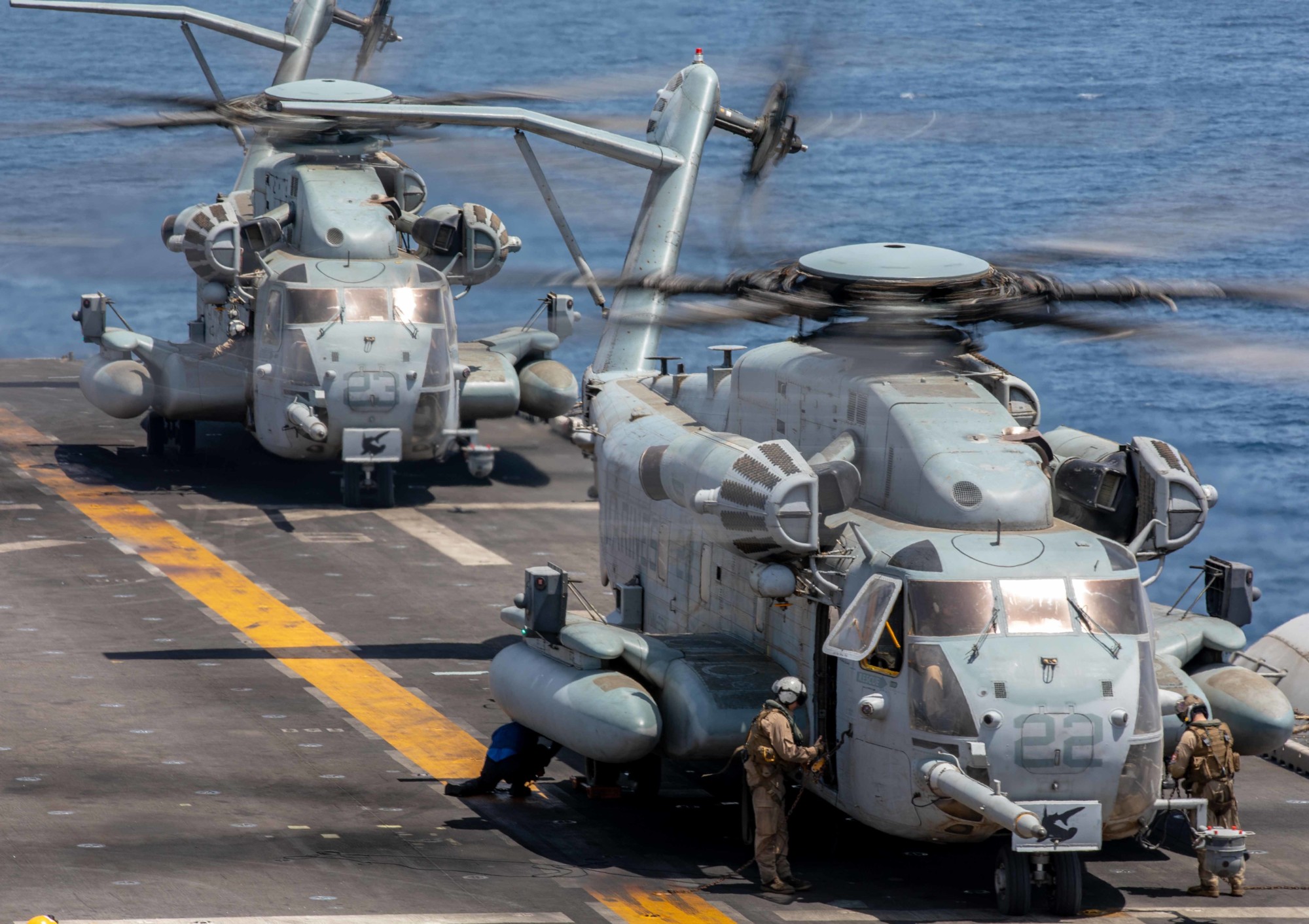 hmh-366 hammerheads ch-53e super stallion marine heavy helicopter squadron usmc 144