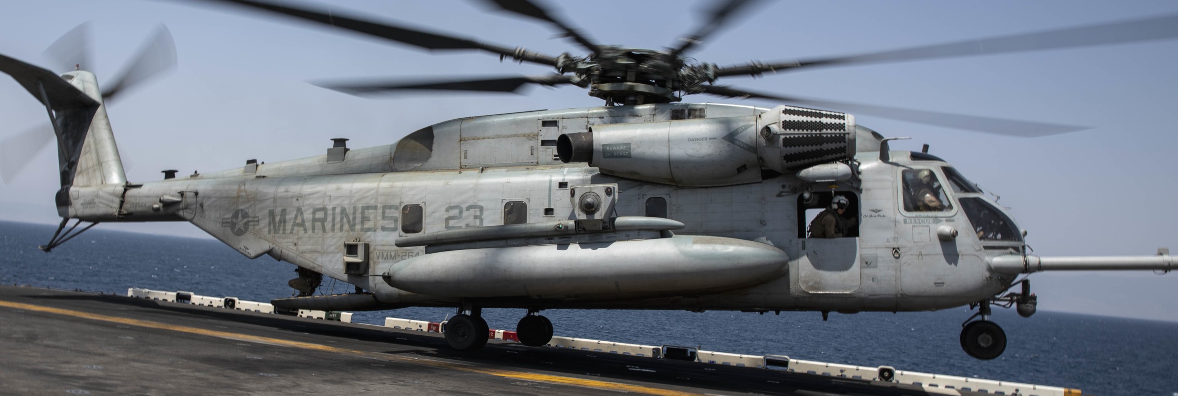 hmh-366 hammerheads ch-53e super stallion marine heavy helicopter squadron usmc 147