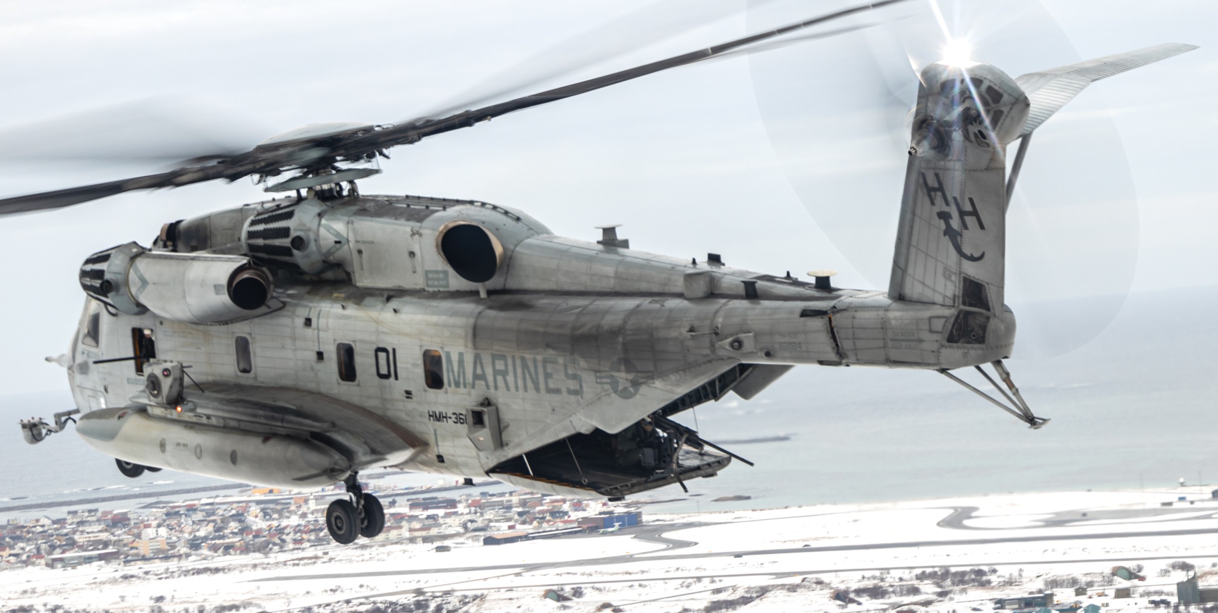 hmh-366 hammerheads ch-53e super stallion marine heavy helicopter squadron nato exercise cold response norway 159