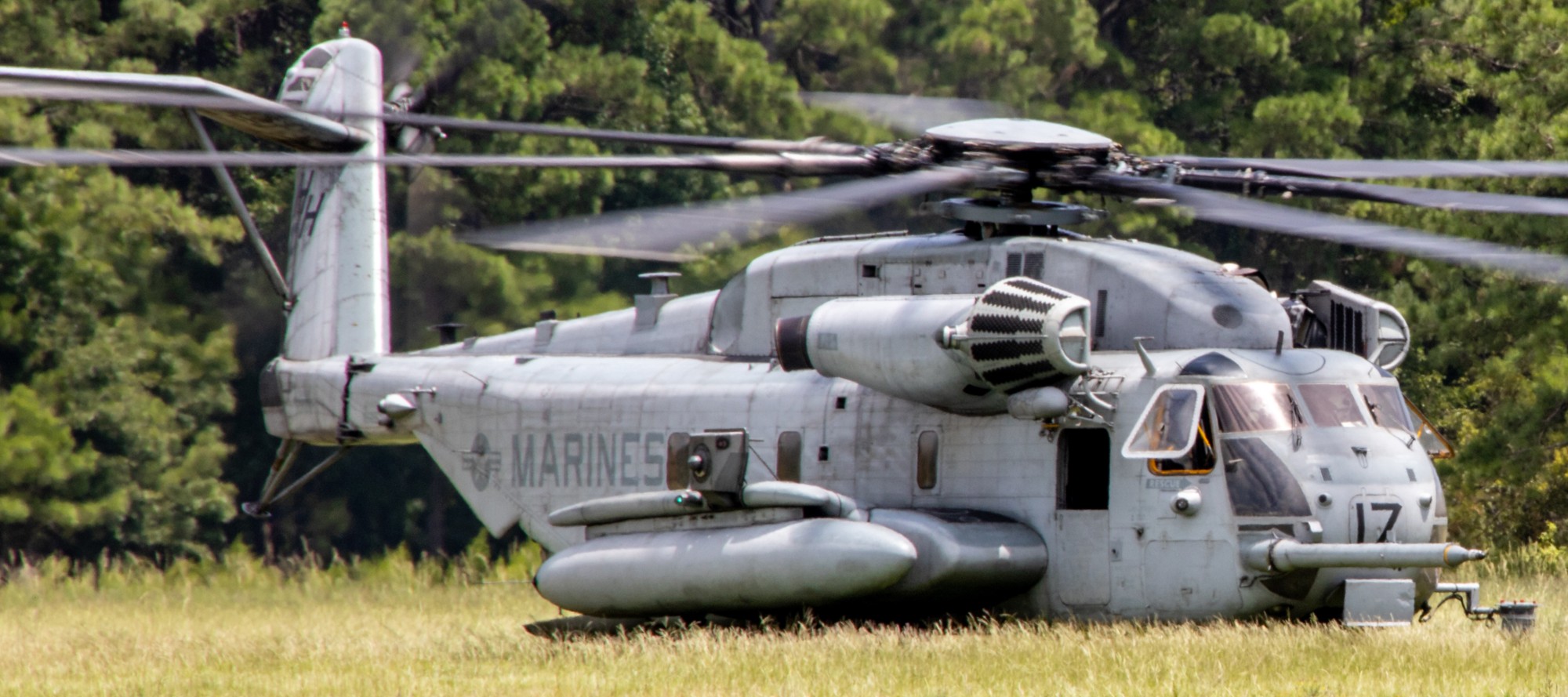 hmh-366 hammerheads ch-53e super stallion marine heavy helicopter squadron usmc 173