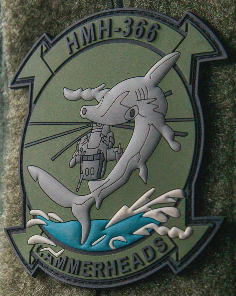 hmh-366 hammerheads insignia crest patch badge marine heavy helicopter squadron usmc sikorsky ch-53e super stallion 04pa