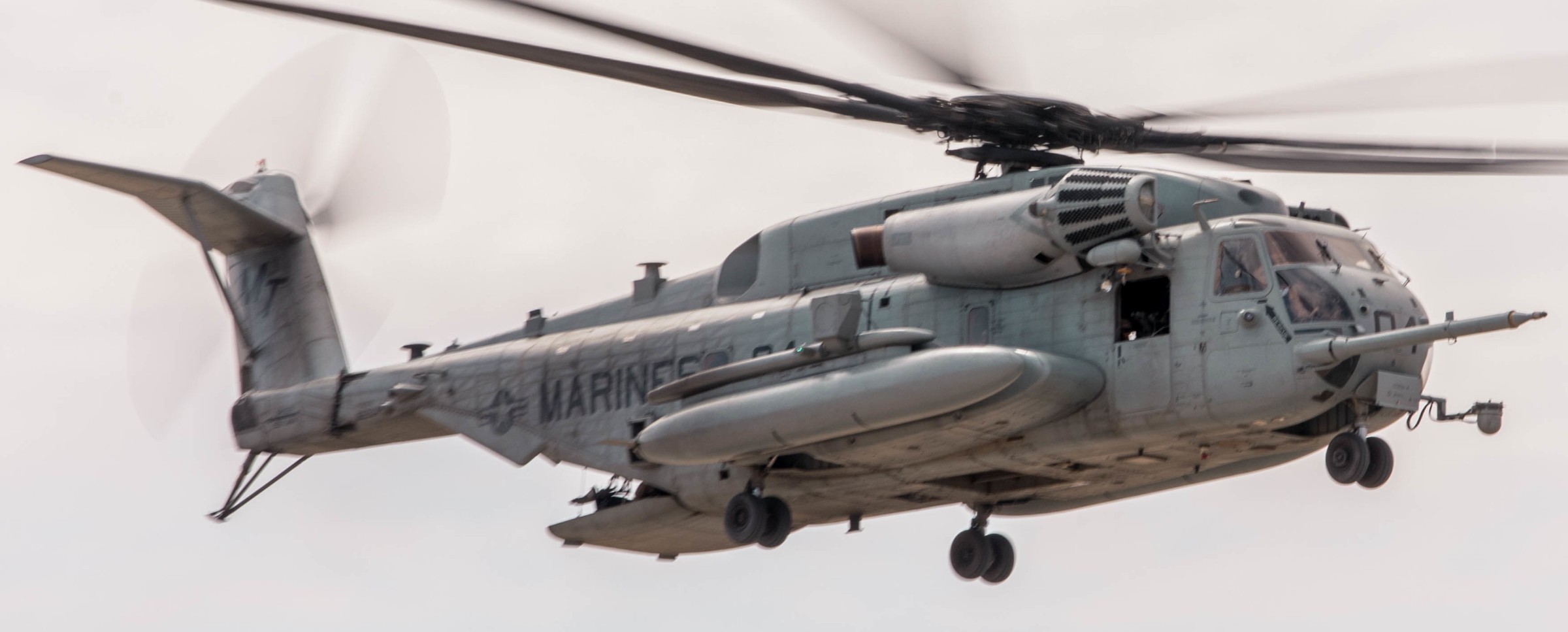 hmh-772 hustlers ch-53e super stallion marine heavy helicopter squadron 38