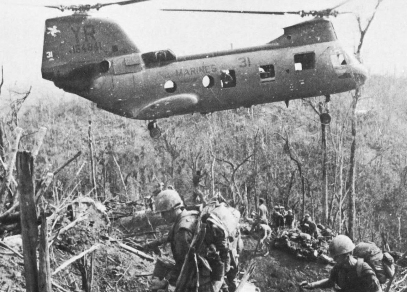 hmm-161 greyhawks marine medium helicopter squadron ch-46a sea knight usmc 16 vietnam war