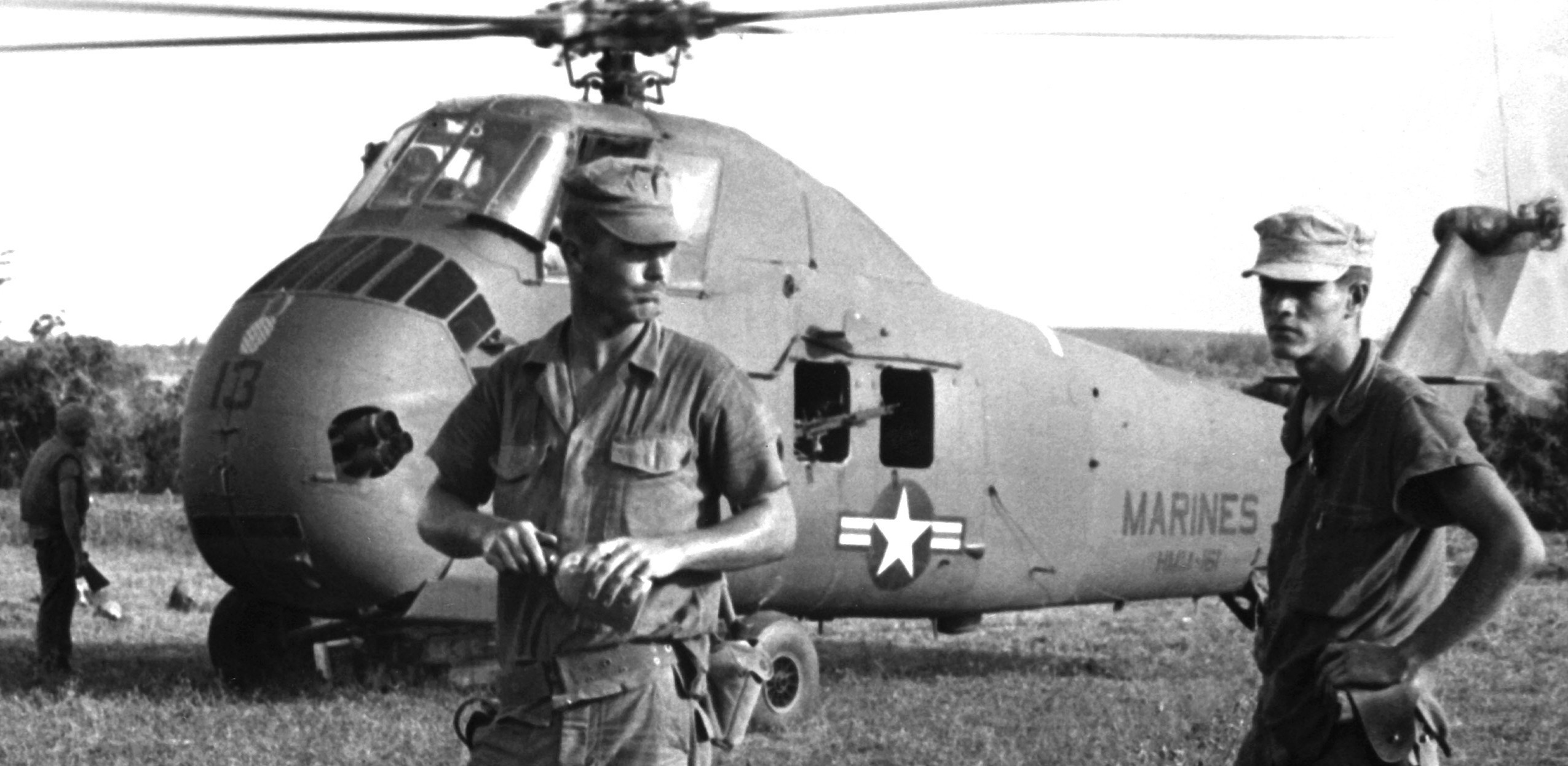 hmm-161 greyhawks marine medium helicopter squadron uh-34d usmc 18 vietnam war 1965