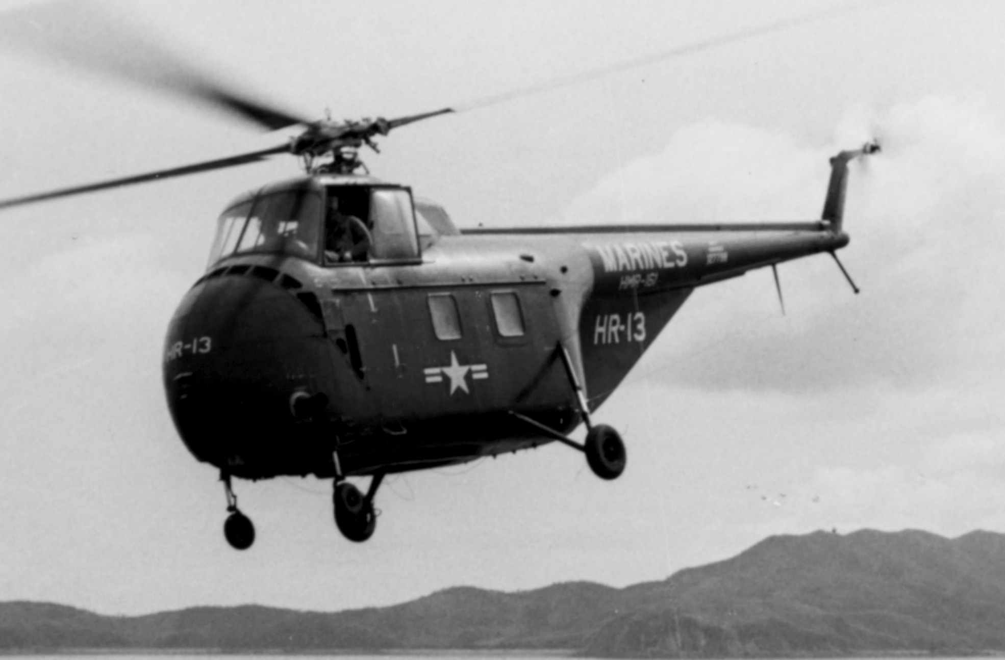 hmr-161 greyhawks marine helicopter transport squadron sikorsky hrs-1 usmc 06a