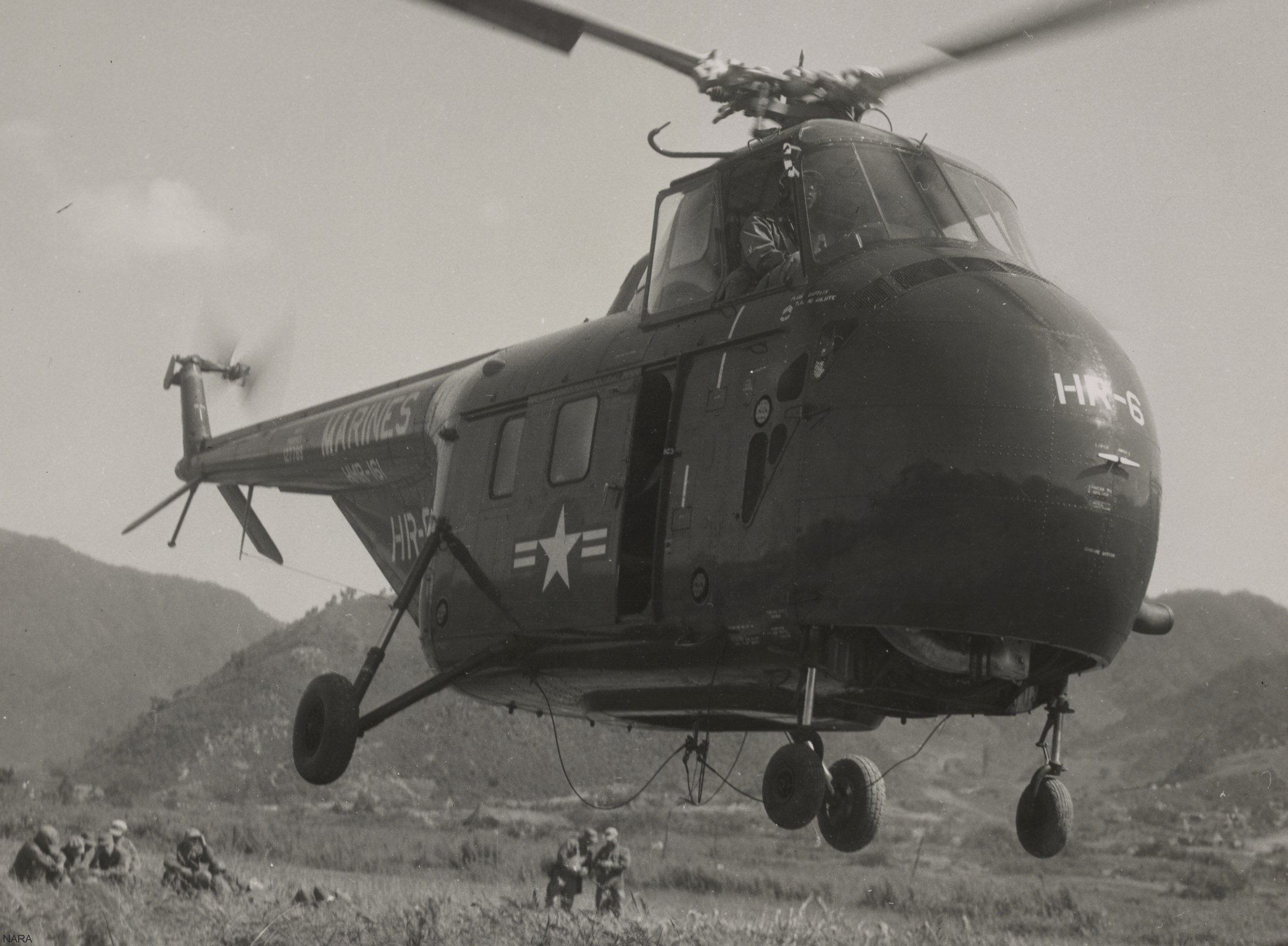hmr-161 greyhawks marine helicopter transport squadron sikorsky hrs-1 usmc 08 korean war