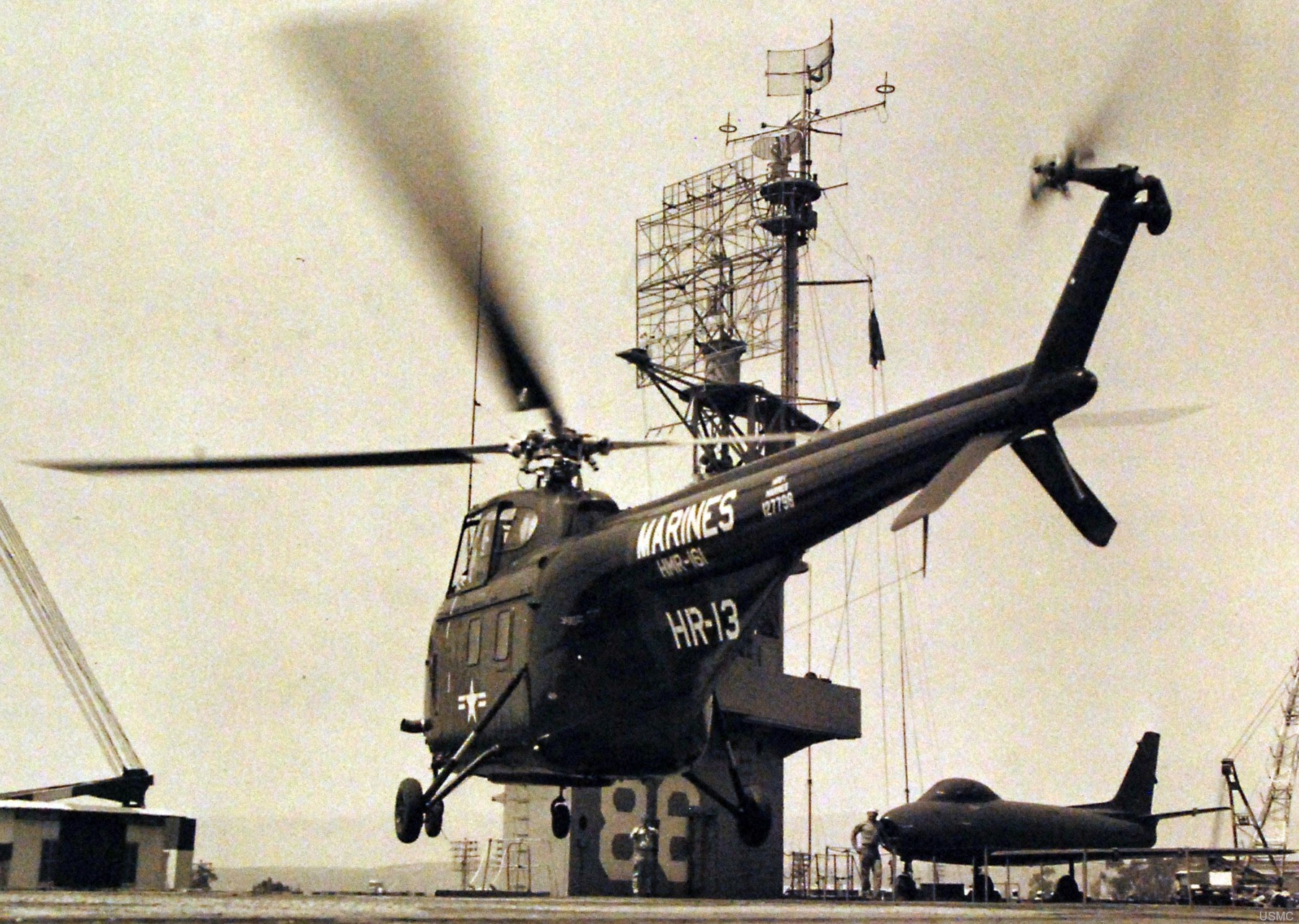 hmr-161 greyhawks marine helicopter transport squadron sikorsky hrs-1 usmc 12 uss sitko bay cve-86