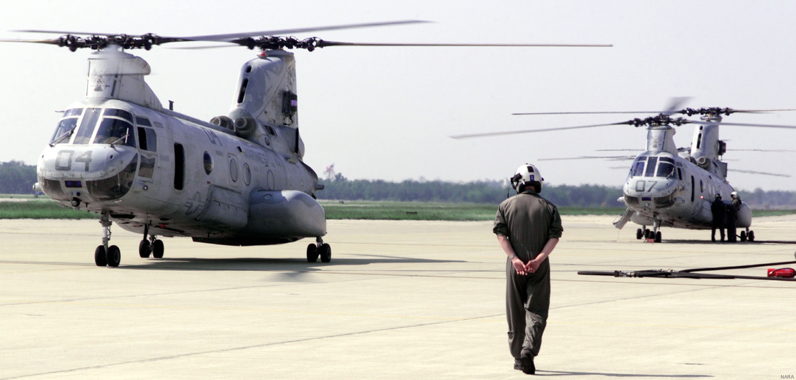 hmm-162 golden eagles marine medium helicopter squadron ch-46e sea knight usmc 10 shaw air force base