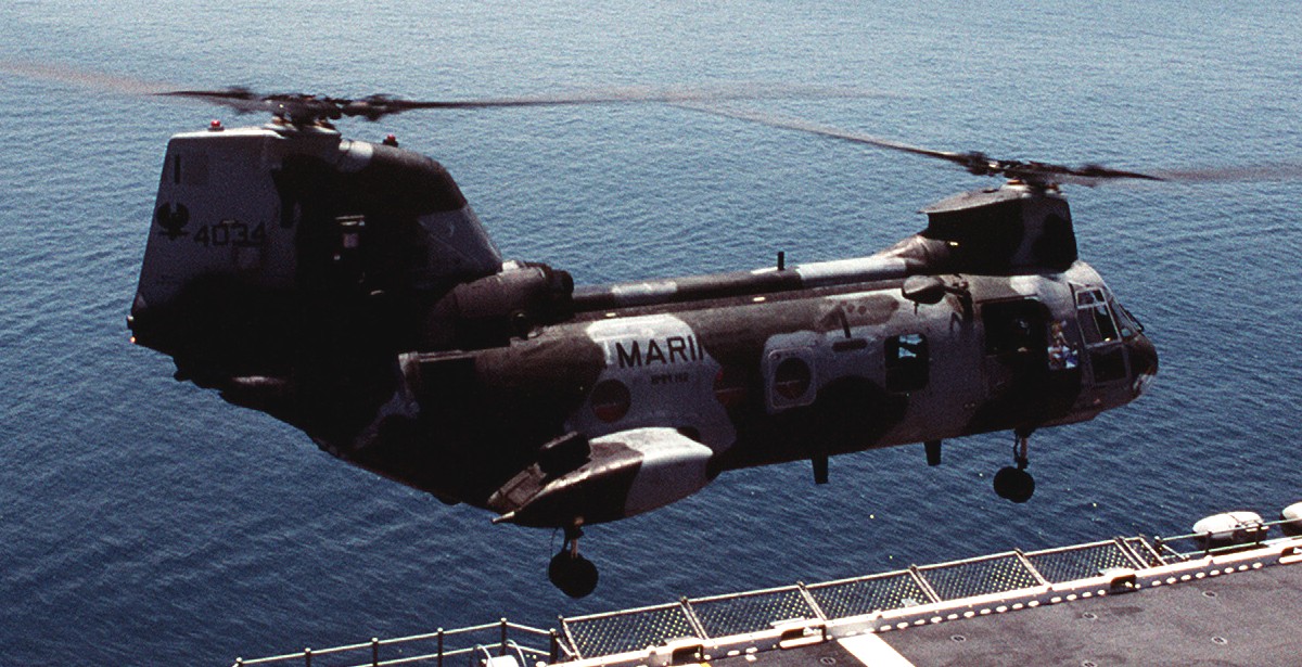 hmm-162 golden eagles marine medium helicopter squadron ch-46e sea knight usmc 44