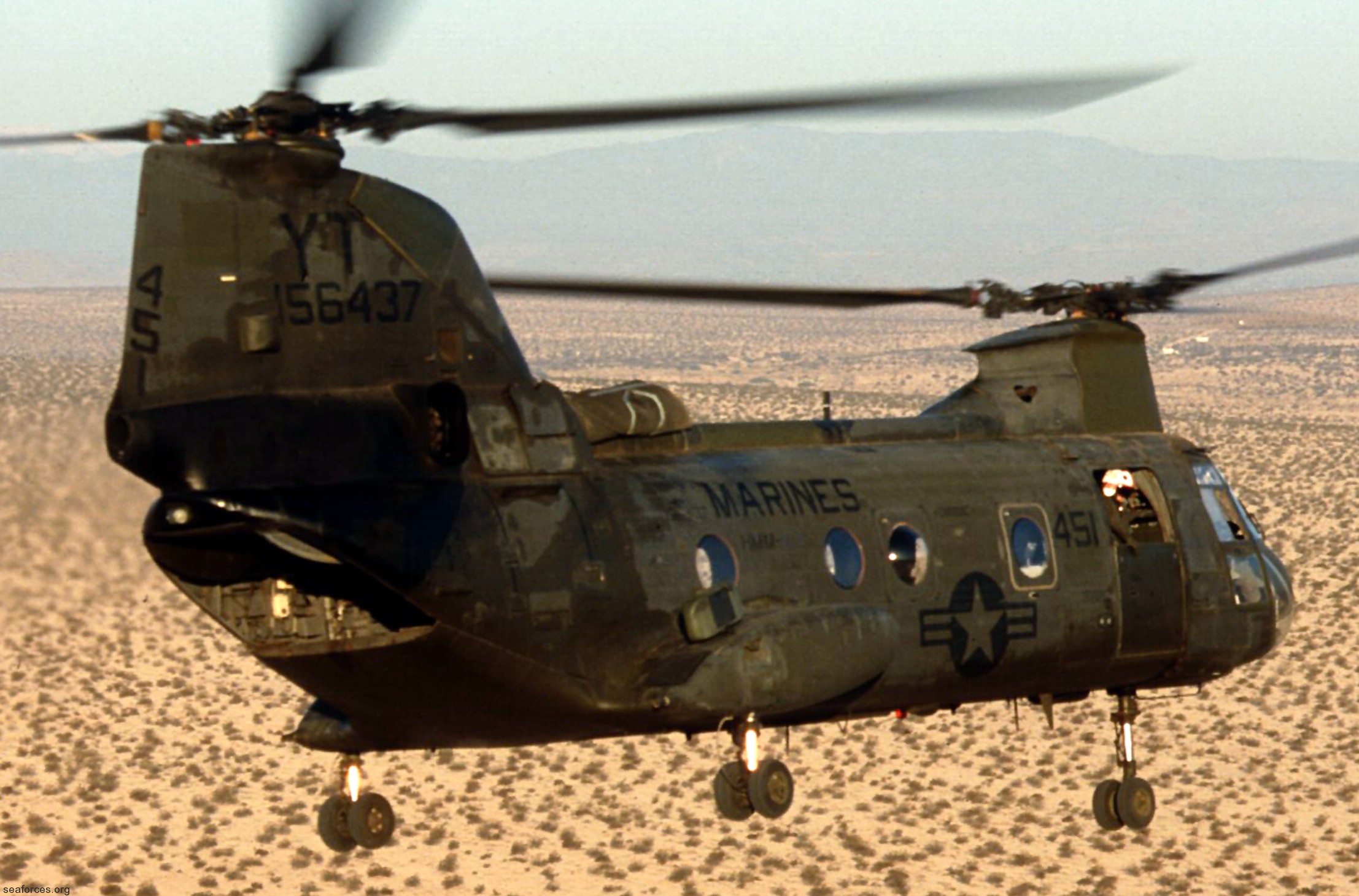 hmm-164 knightriders ch-46 marine medium helicopter squadron usmc 02