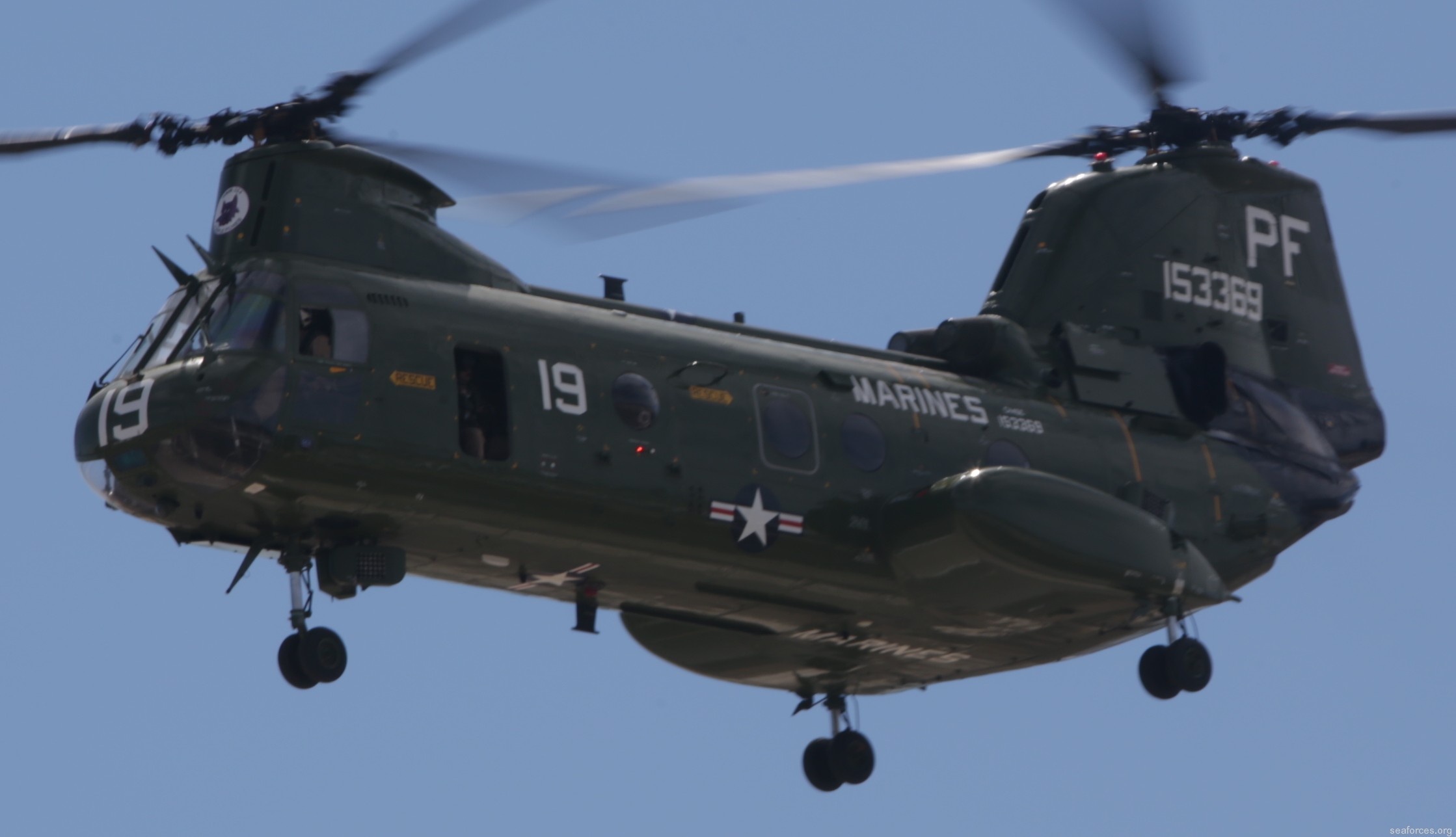 hmmt-164 knightriders ch-46 marine medium helicopter training squadron usmc 06