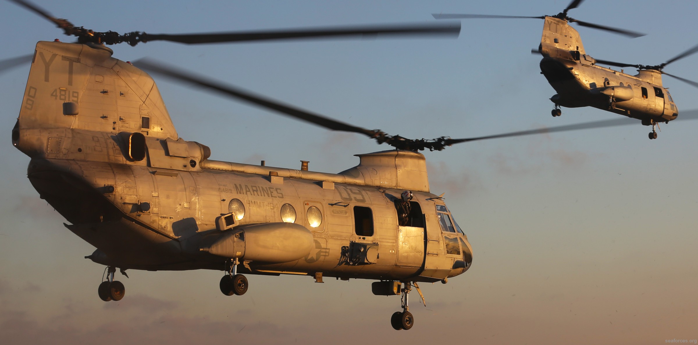 hmmt-164 knightriders ch-46 marine medium helicopter training squadron usmc 09