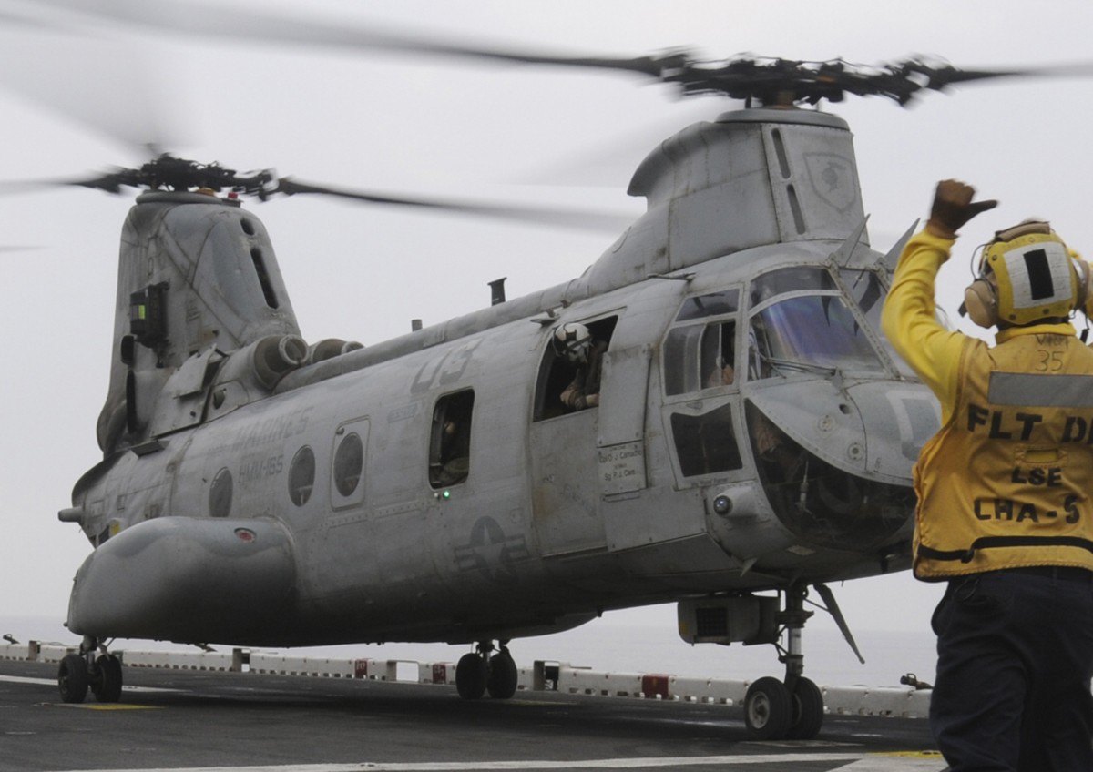 HMM-165 White Knights Marine Medium Helicopter Squadron USMC HMM-165 White Knights Marine Medium Helicopter Squadron USMC