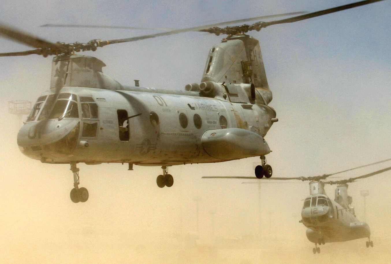 hmm-264 black knights ch-46e sea knight marine medium helicopter squadron usmc 20