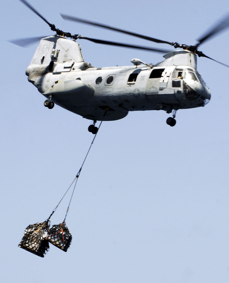 hmm-264 black knights ch-46e sea knight marine medium helicopter squadron usmc 39