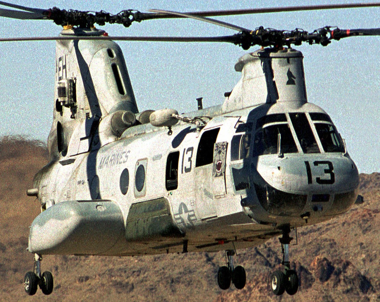 hmm-264 black knights ch-46e sea knight marine medium helicopter squadron usmc 62