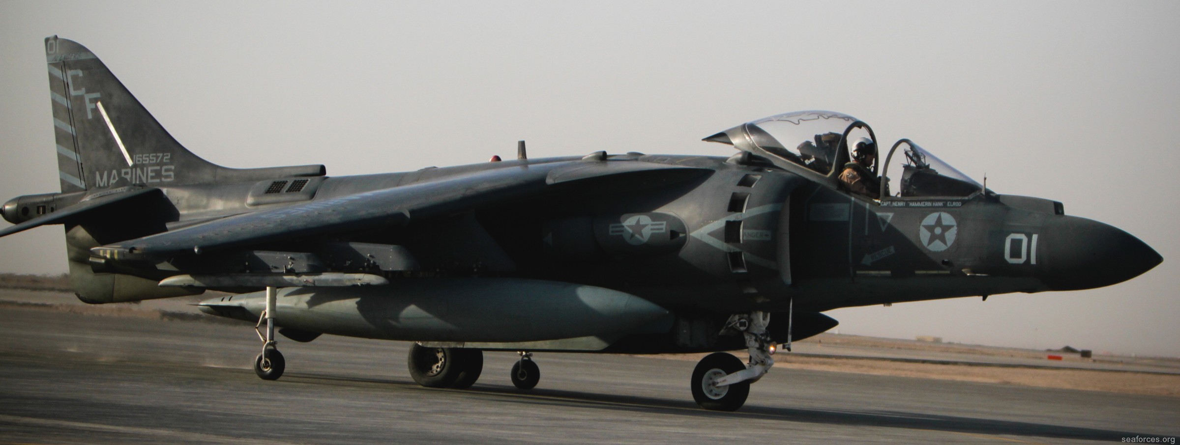 vma-211 wake island avengers av-8b harrier ii marine attack squadron usmc 33