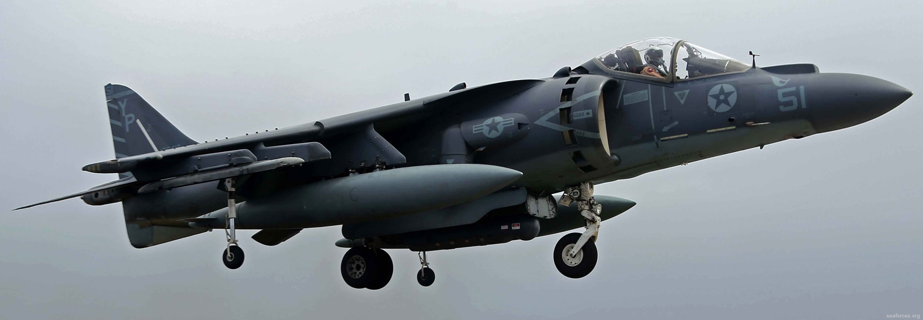 vma-211 wake island avengers av-8b harrier ii marine attack squadron usmc 37