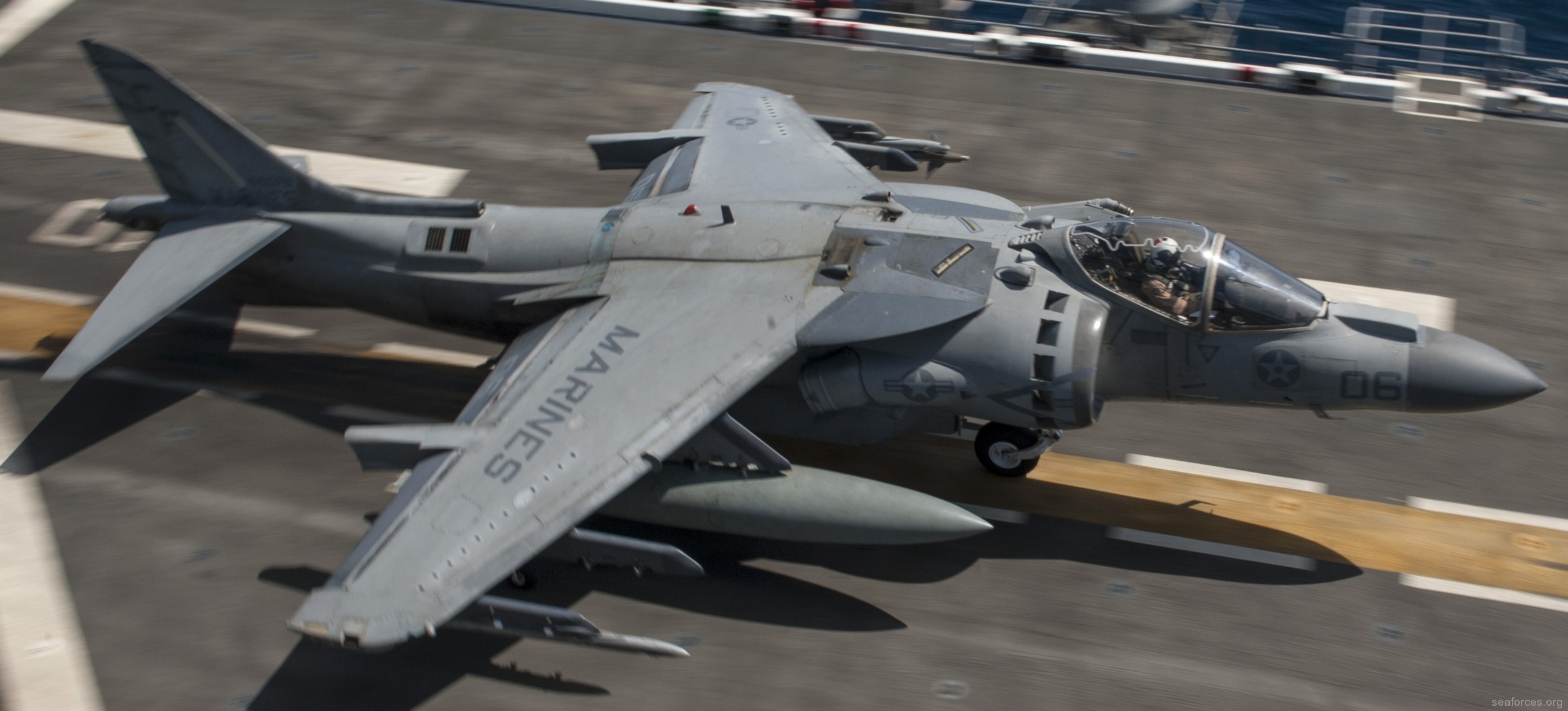 vma-211 wake island avengers av-8b harrier ii marine attack squadron usmc 57 uss makin island lhd-8