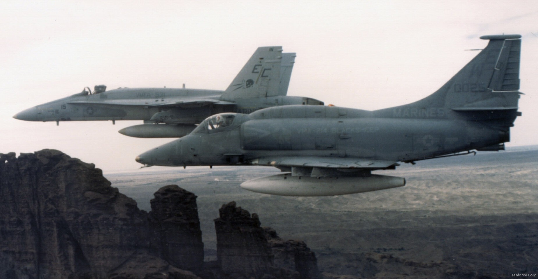 vma-214 blacksheep a-4m skyhawk marine attack squadron usmc 44