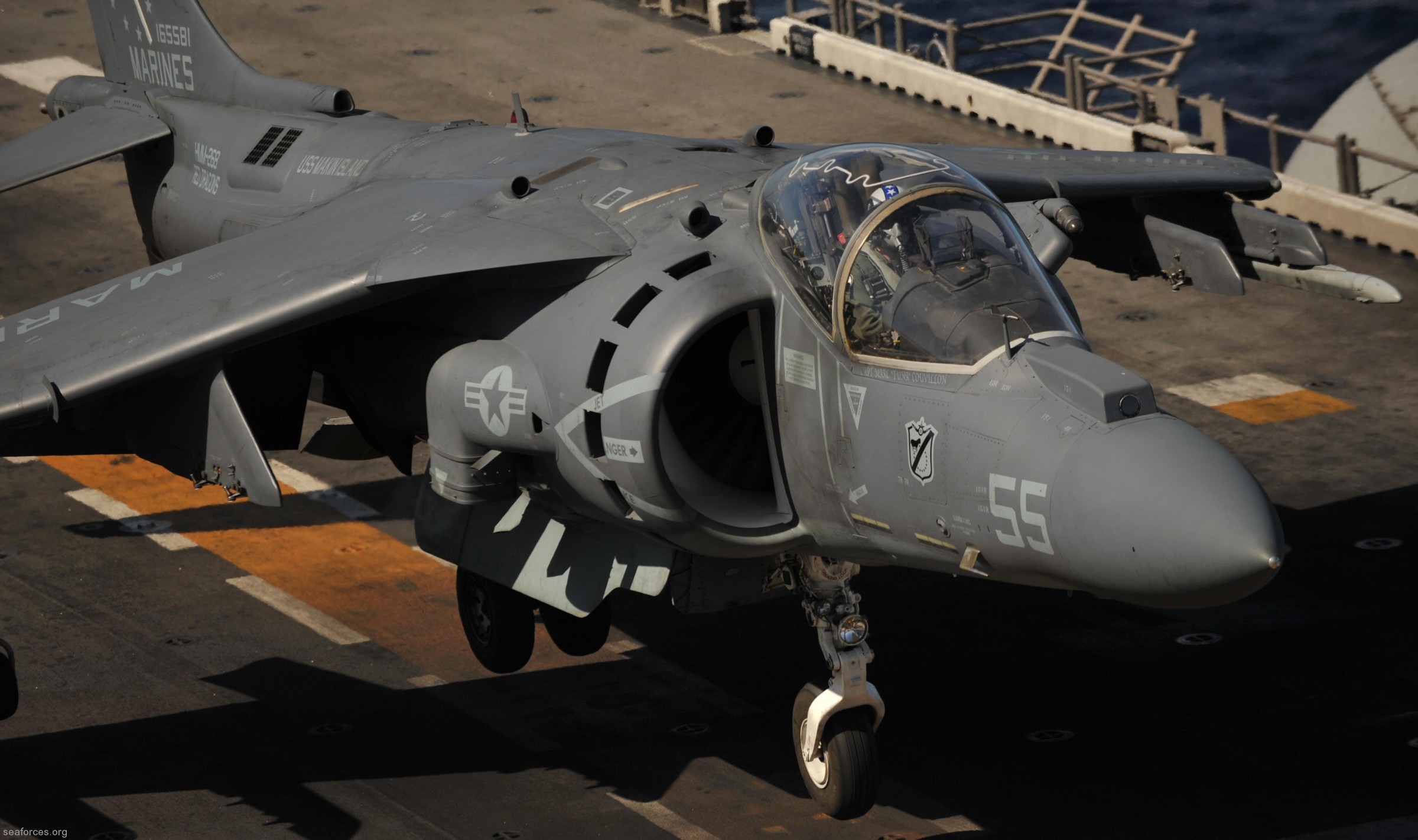 vma-214 blacksheep av-8b harrier marine attack squadron usmc 87 uss makin island lhd-8