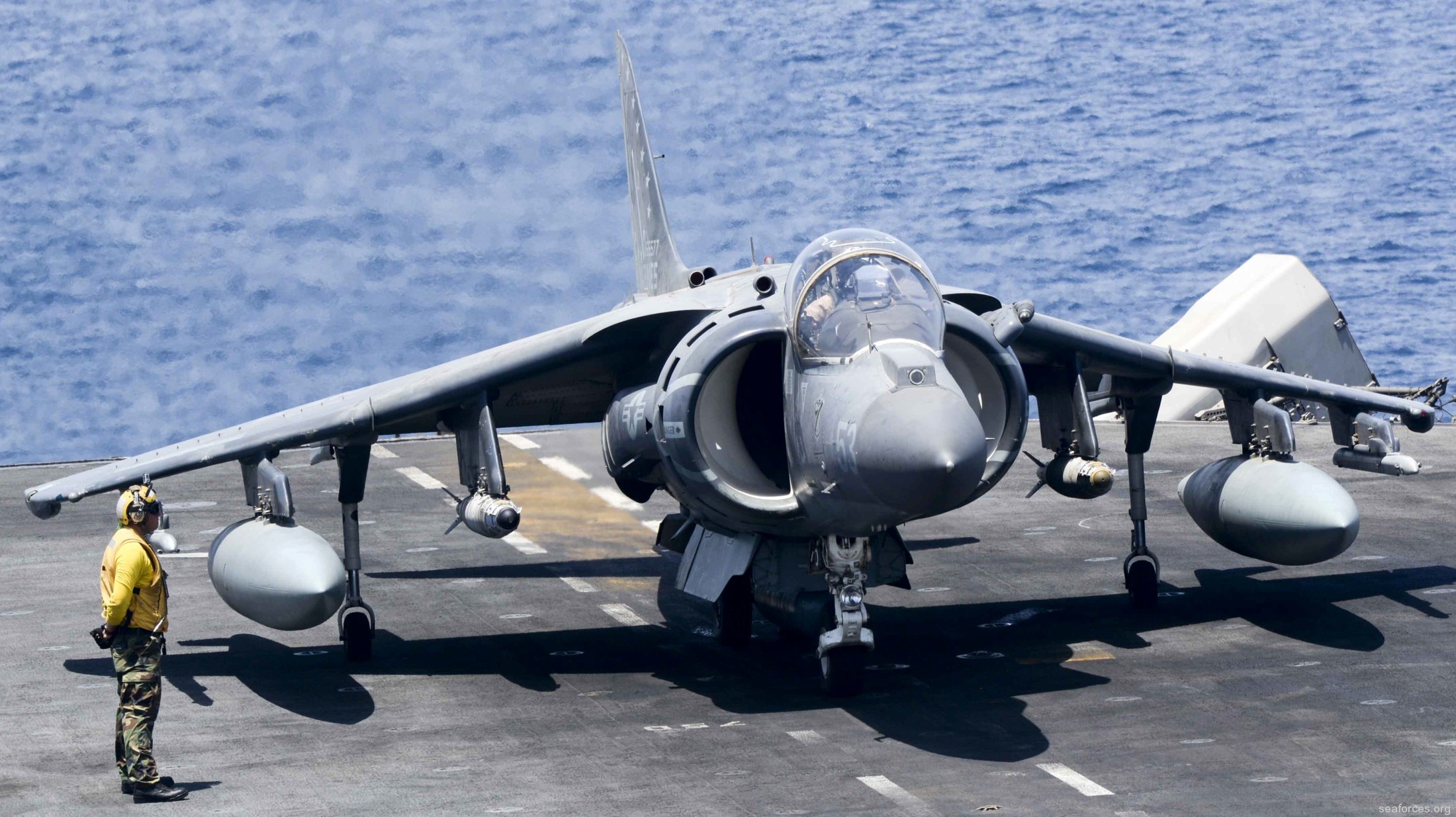 vma-214 blacksheep av-8b harrier marine attack squadron usmc 124 uss boxer lhd-4