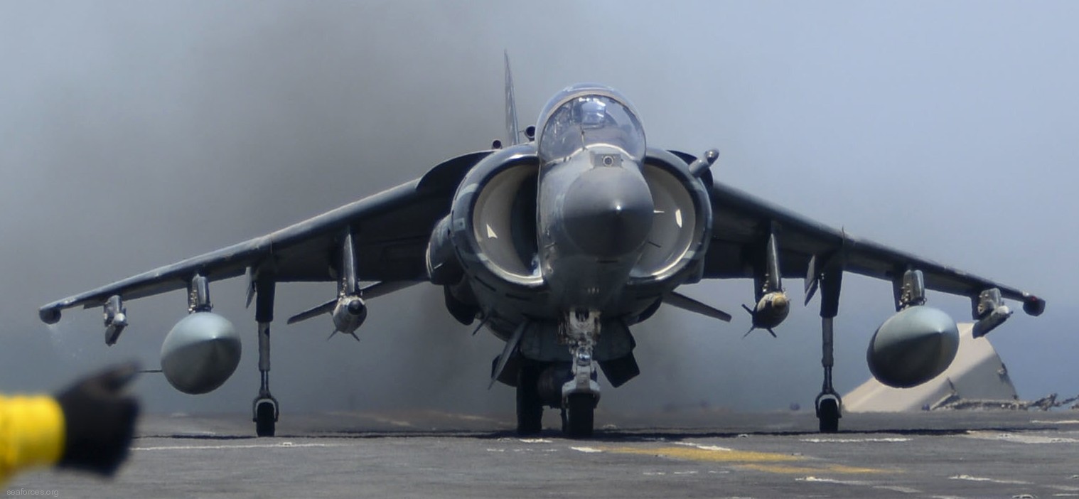 vma-214 blacksheep av-8b harrier marine attack squadron usmc 125