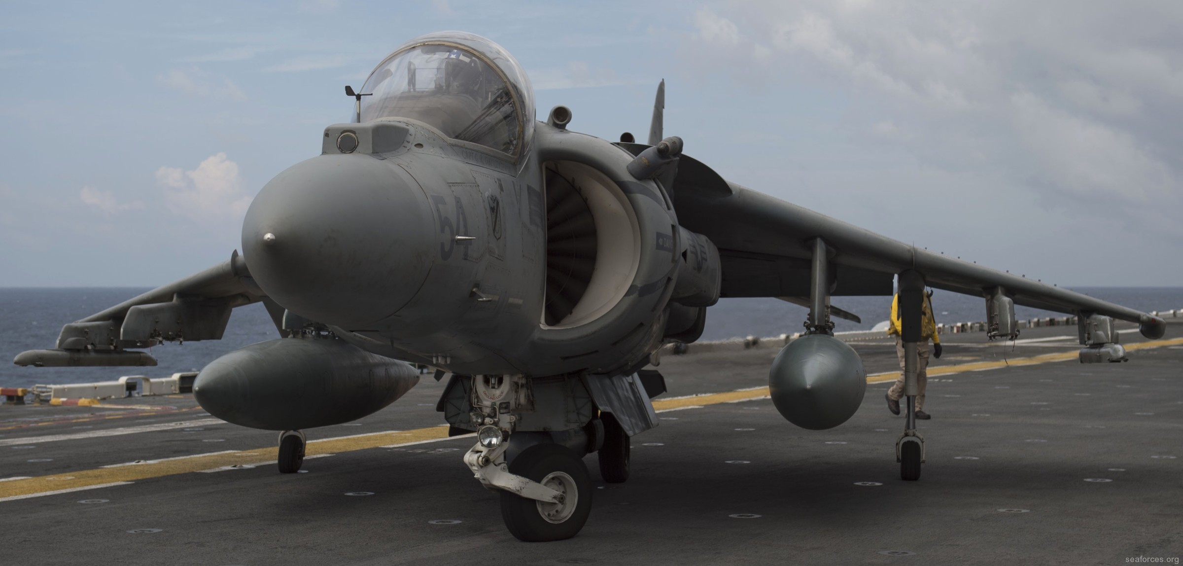 vma-214 blacksheep av-8b harrier marine attack squadron usmc 128 lhd-4 uss boxer amphibious