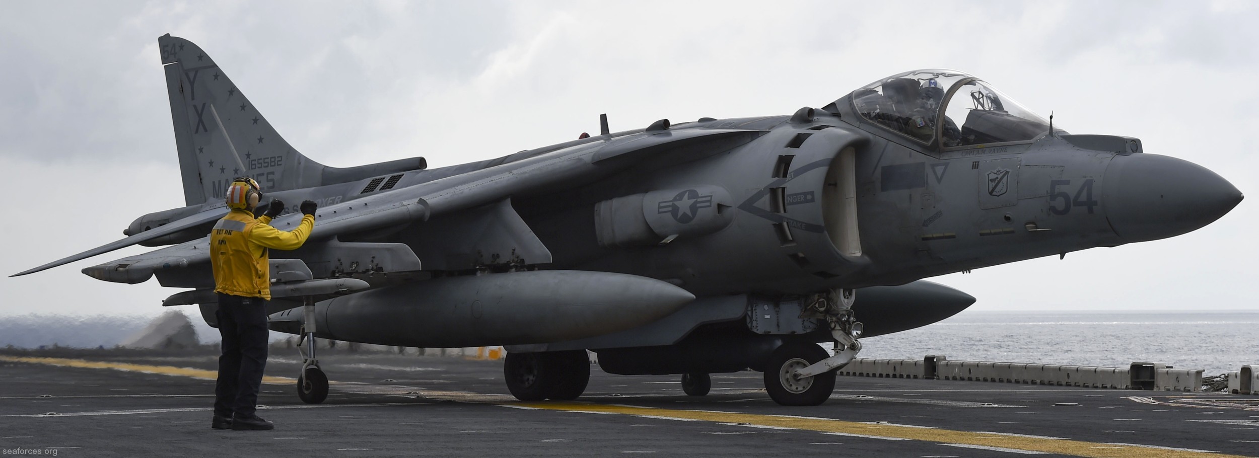 vma-214 blacksheep av-8b harrier marine attack squadron usmc 130 uss boxer lhd-4