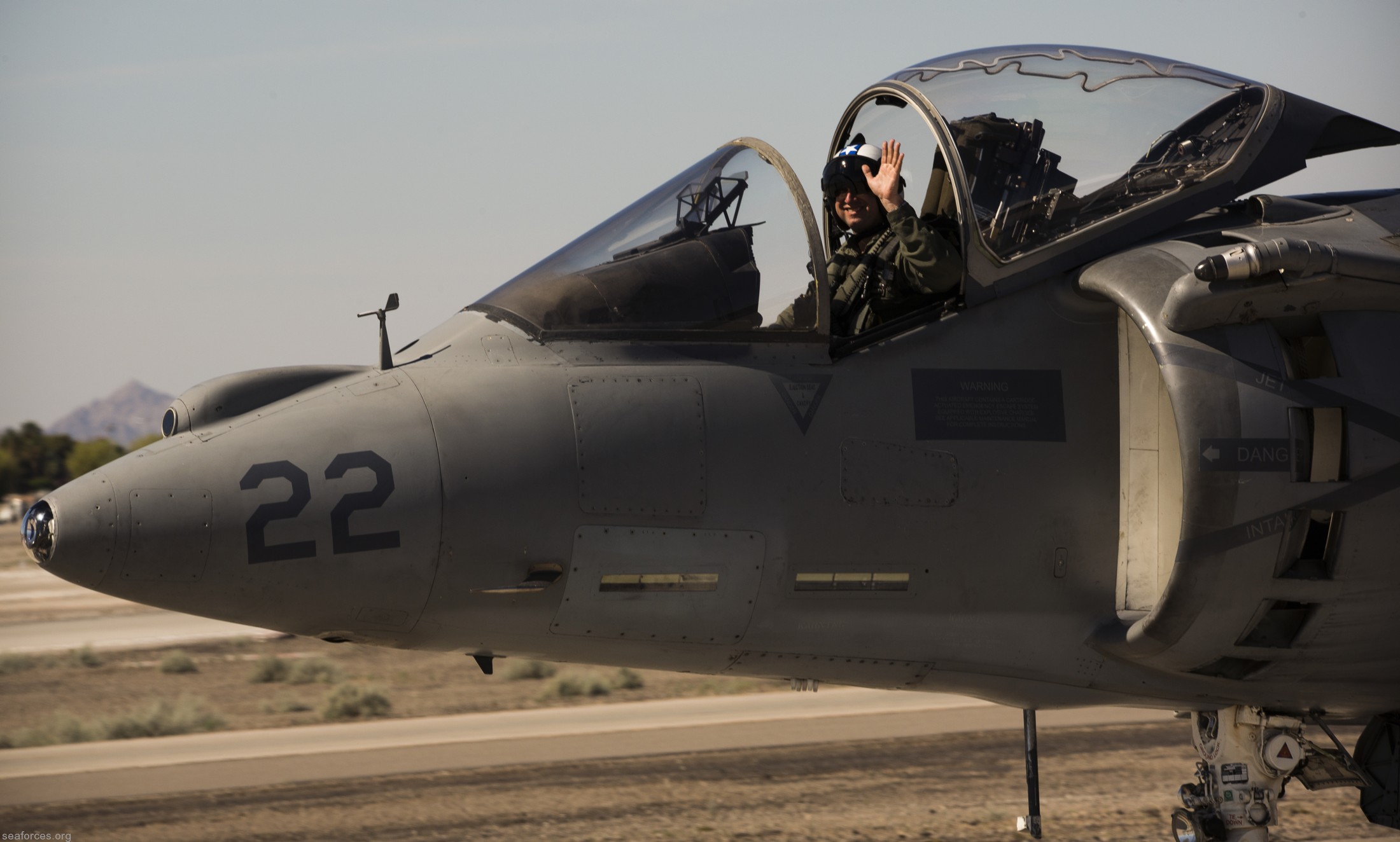 vma-214 blacksheep av-8b harrier marine attack squadron usmc 137