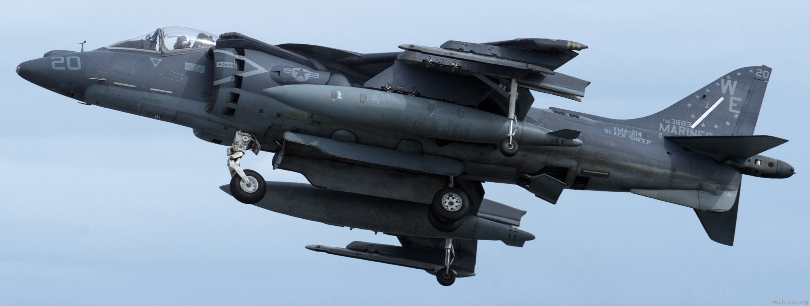 vma-214 blacksheep av-8b harrier marine attack squadron usmc 158