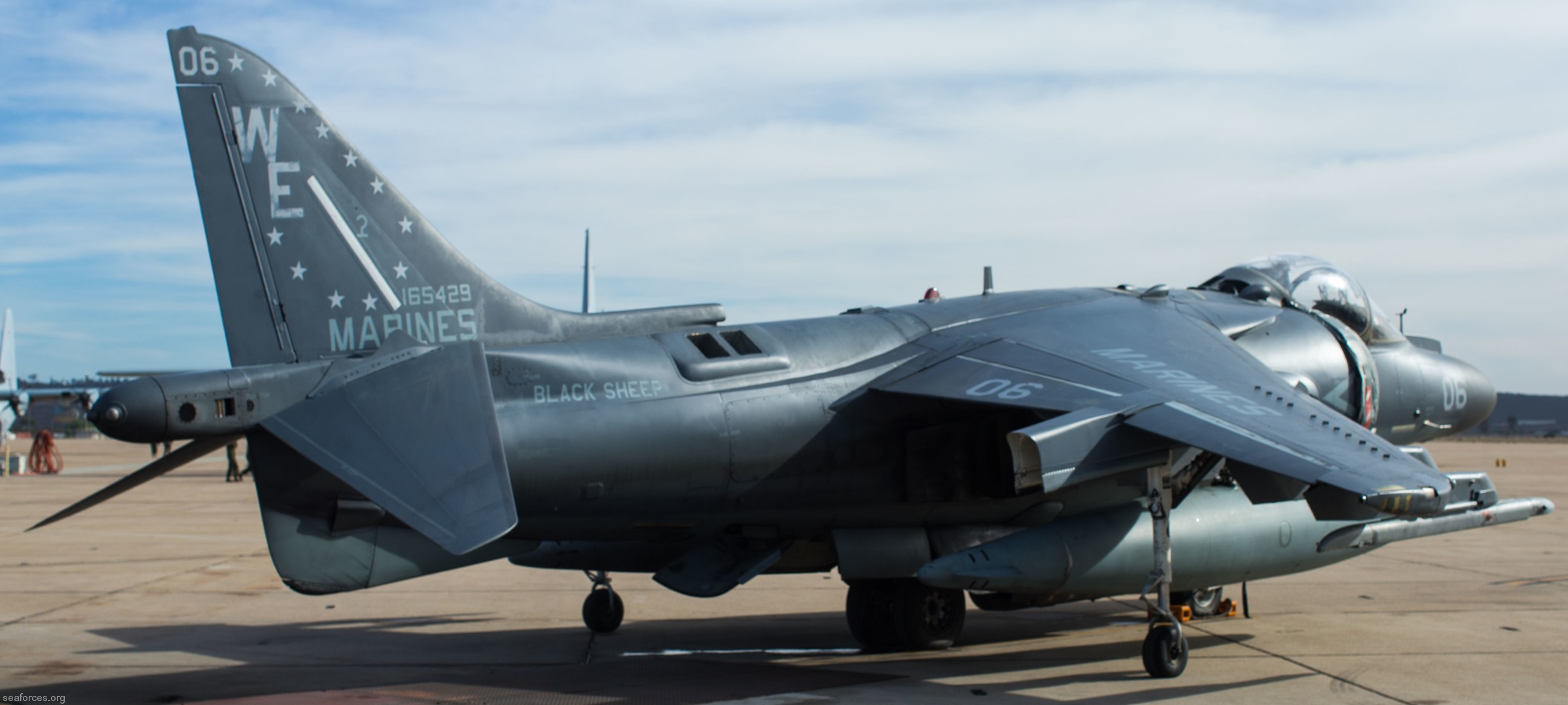 vma-214 blacksheep av-8b harrier marine attack squadron usmc 165