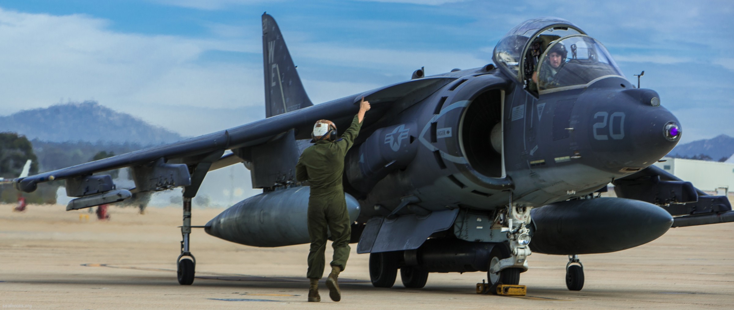 vma-214 blacksheep av-8b harrier marine attack squadron usmc 166