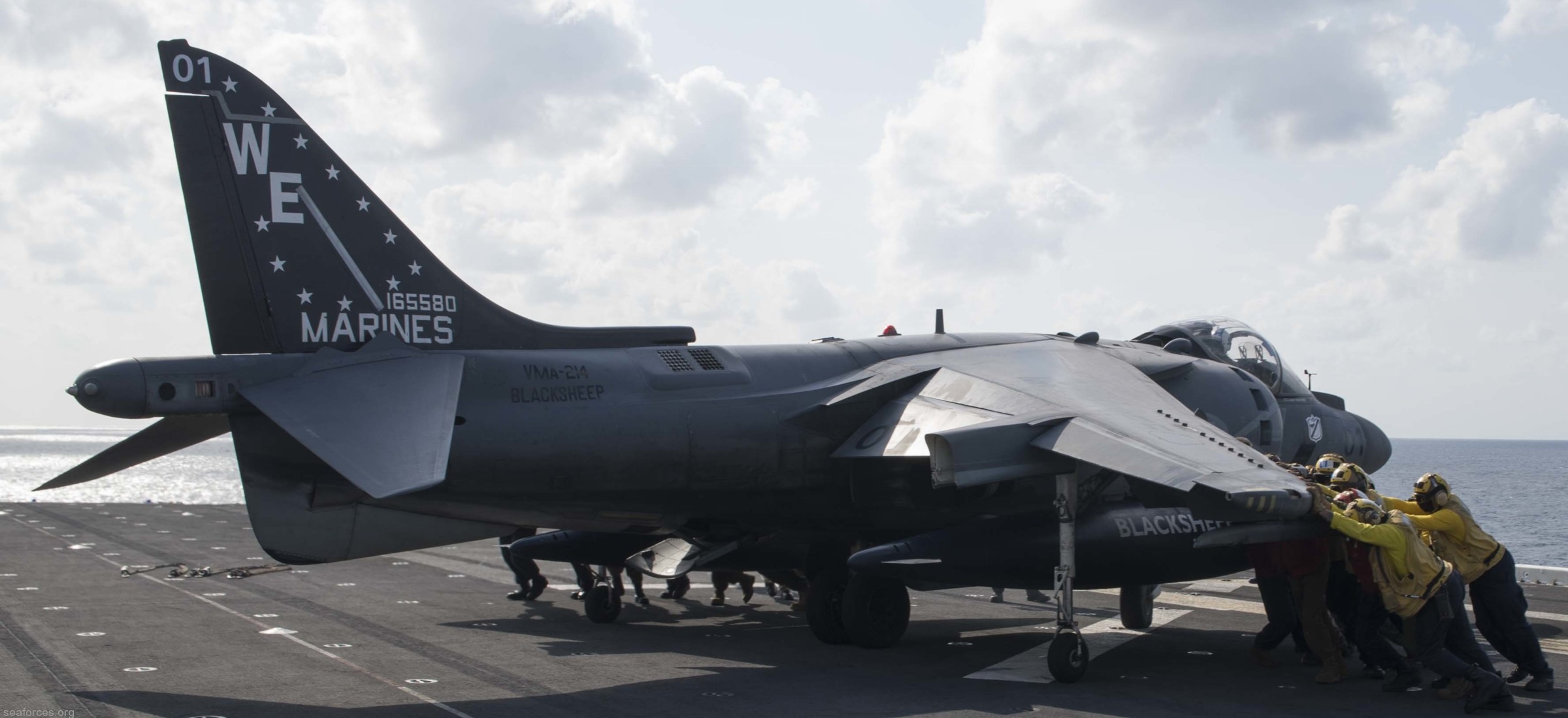 vma-214 blacksheep av-8b harrier marine attack squadron usmc 169